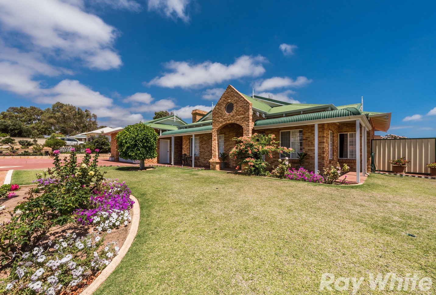 3 Bayside Boulevard, Drummond Cove, WA 6532