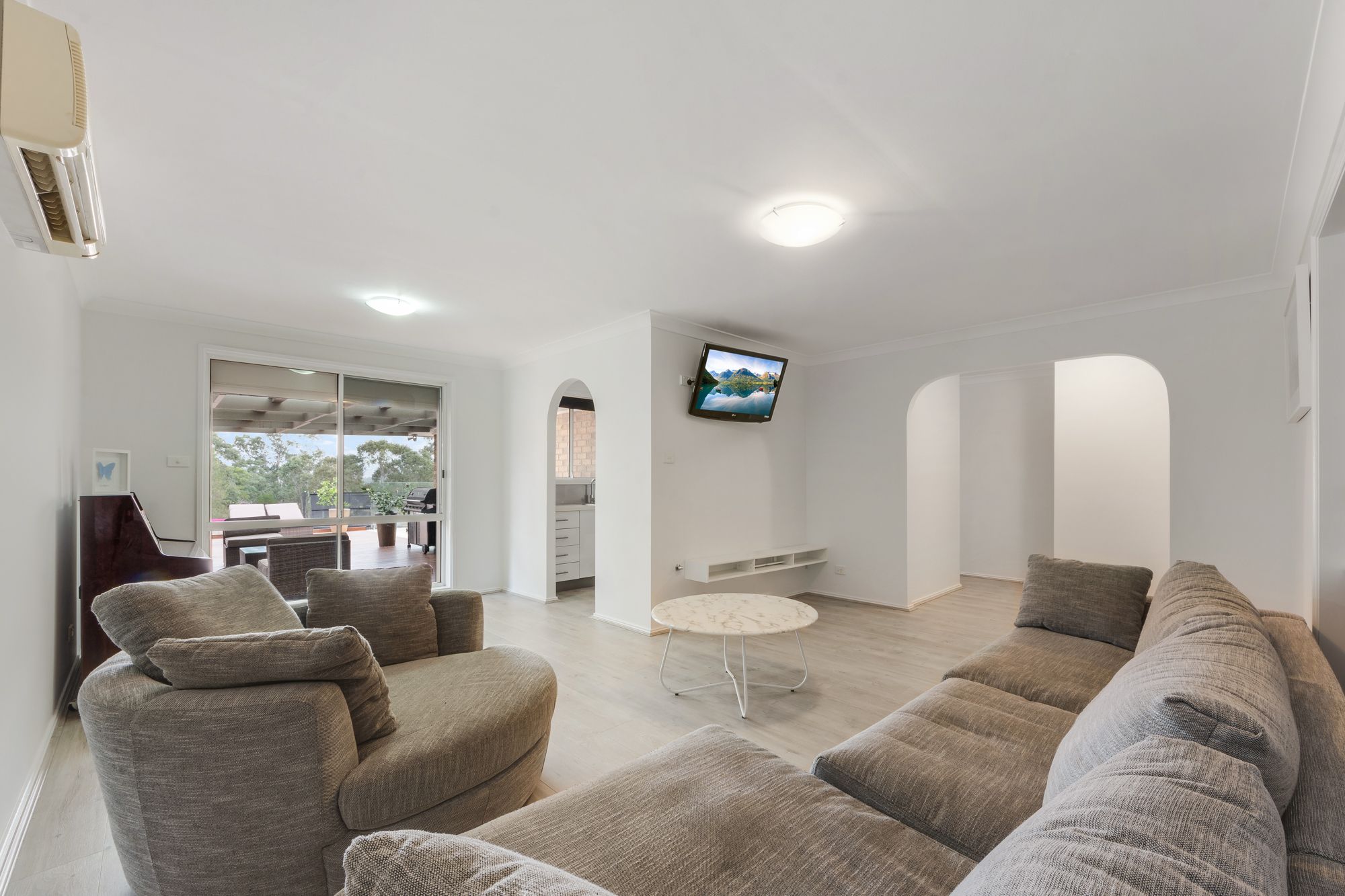 Elderslie, NSW 2570