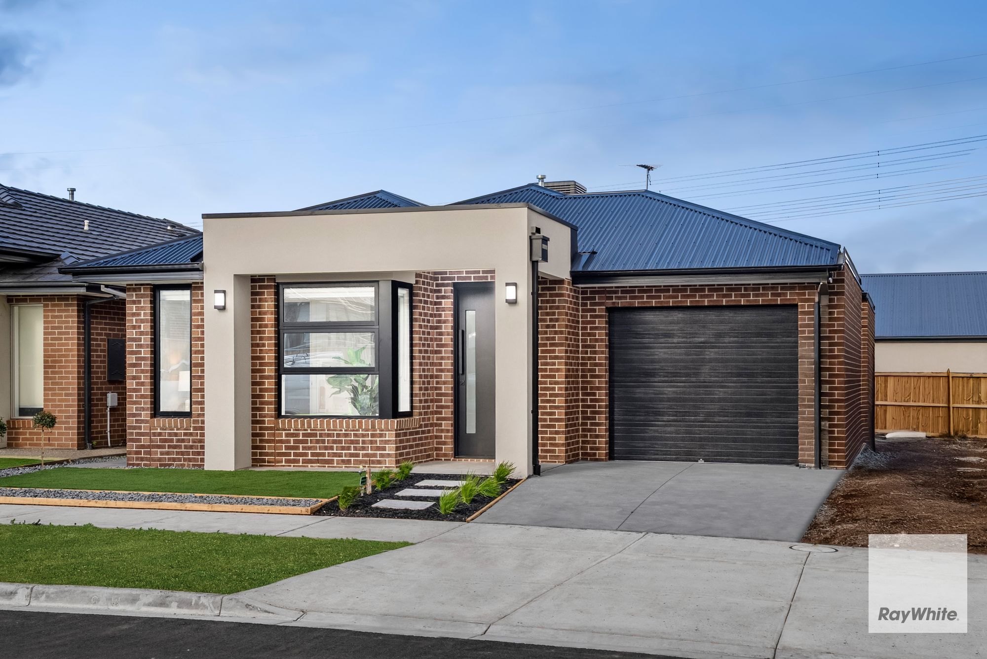 5 Deanos Road, FRASER RISE, VIC 3336 - Sold House - Ray White West Realty