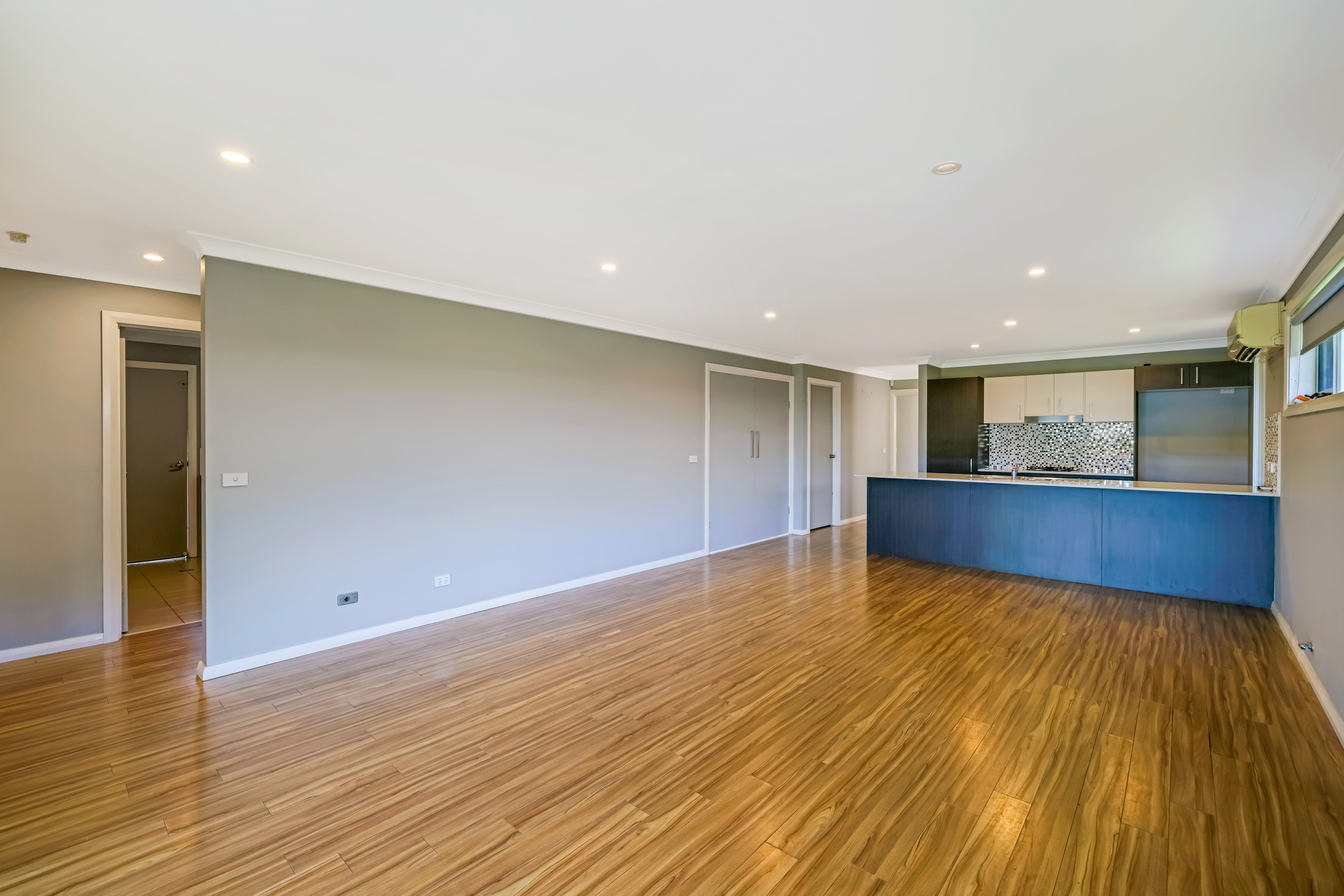 6 Peacehaven Way — photo 3 of 15