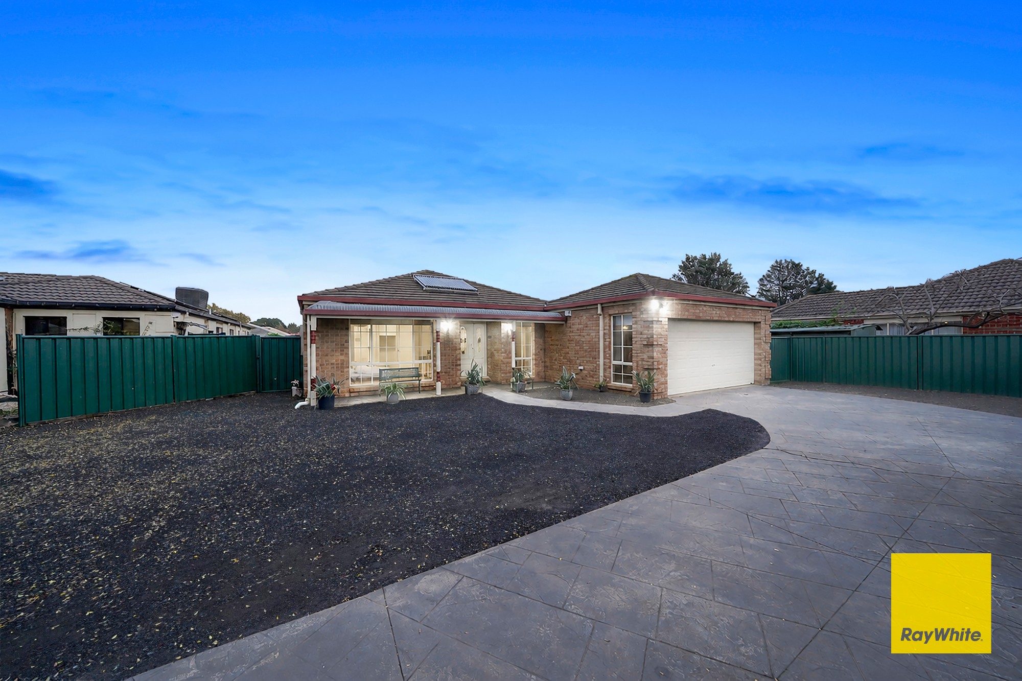 9 Forsyth Close, Burnside, VIC 3023