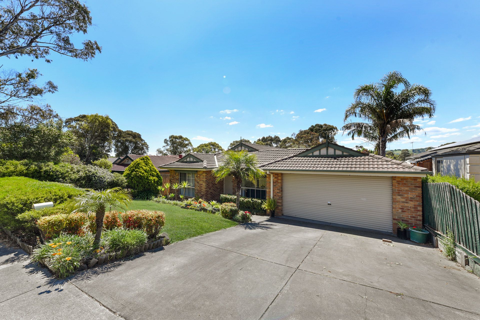 11 Valley View Crescent, Berwick, VIC 3806
