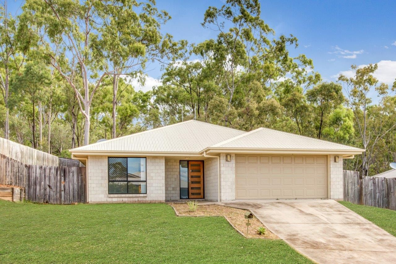 19 Deveney Drive, Kirkwood, QLD 4680