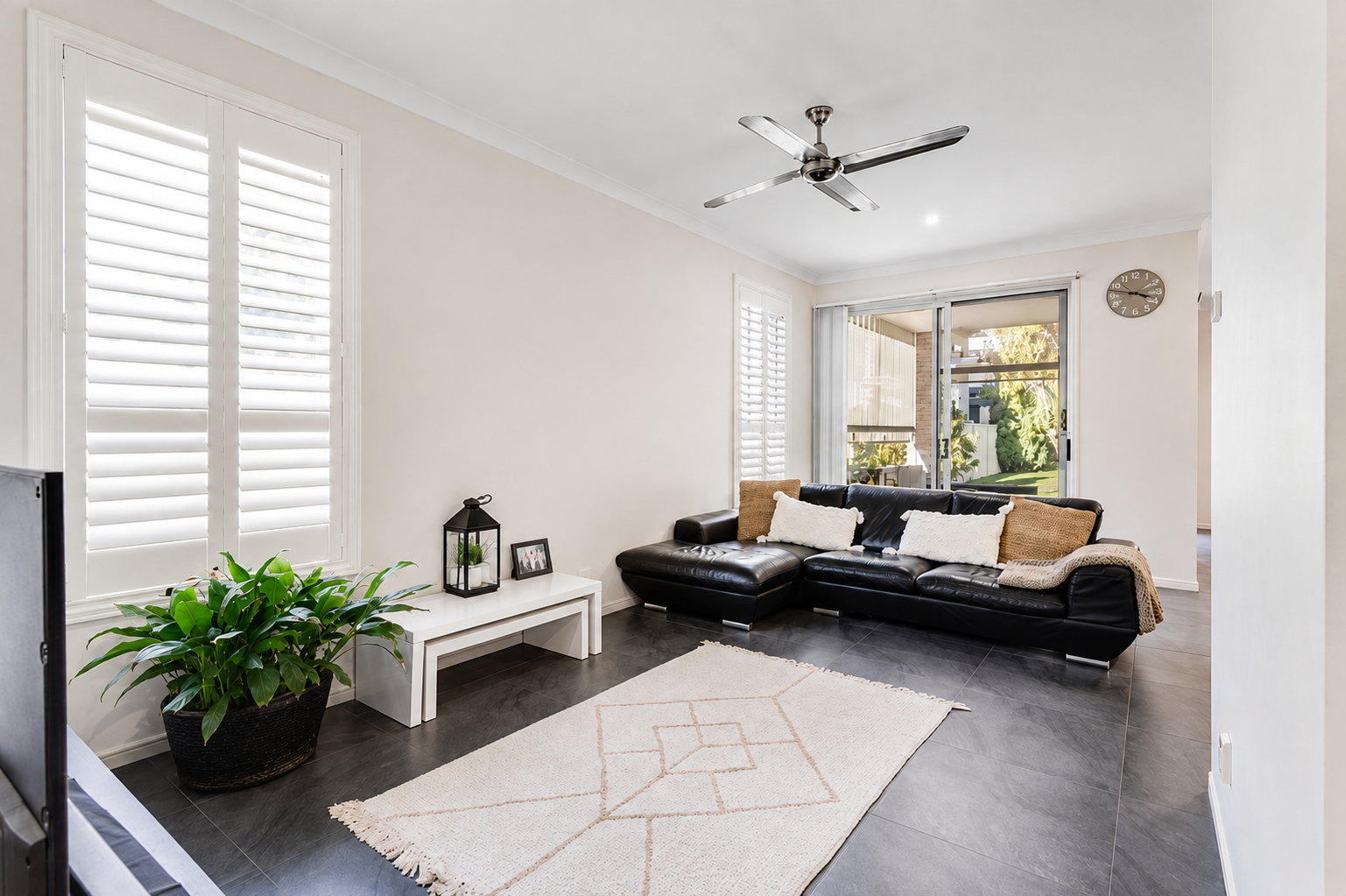 336 Scarborough Road — photo 4 of 18