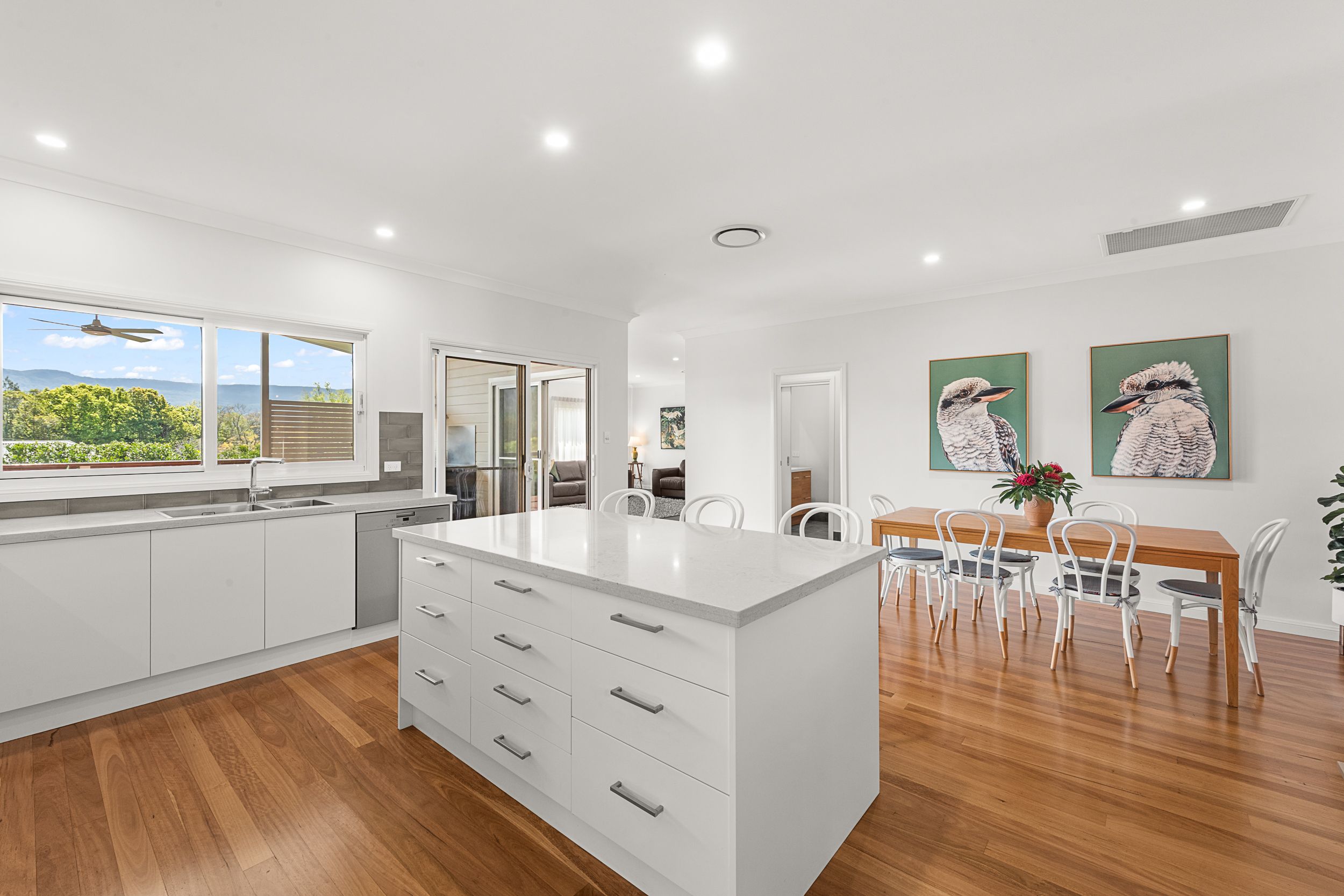 27 Victoria Street — photo 7 of 24