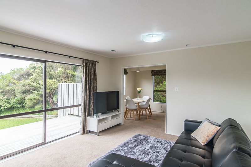 35b Sunhaven Drive, Newlands, Wellington City
