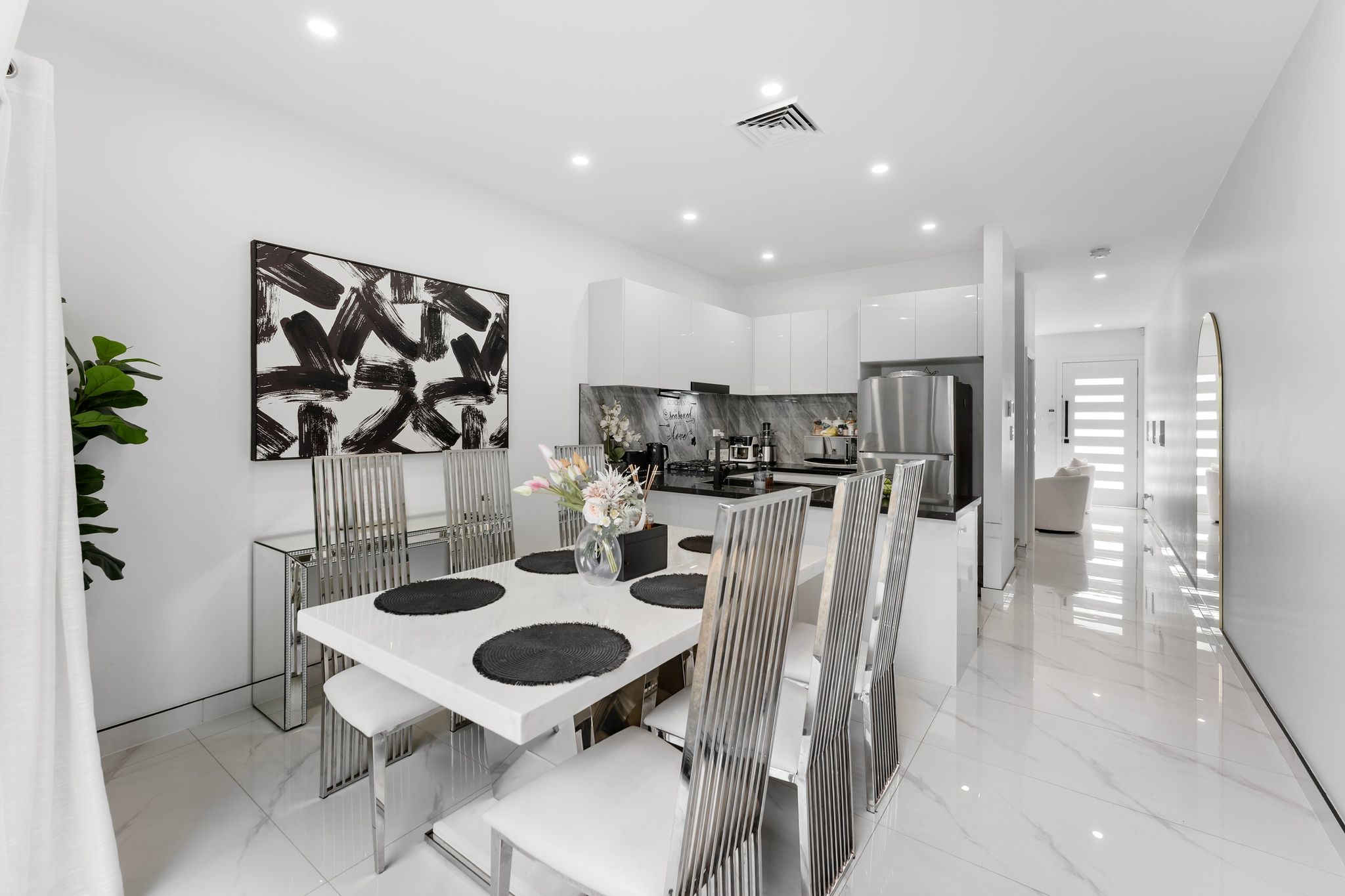 8/104 Glossop Street — photo 5 of 20