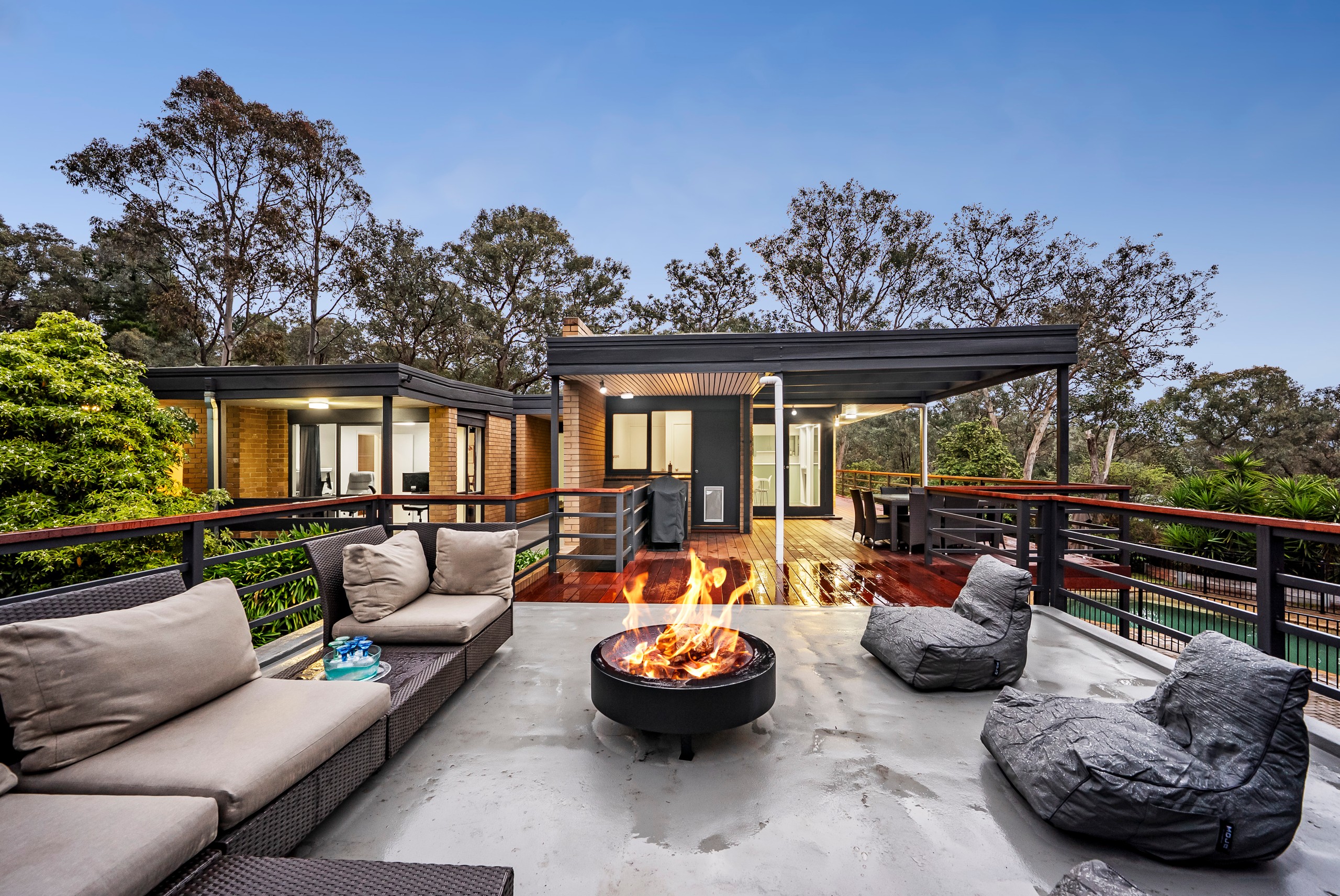 42 Research-Warrandyte Road, Research, VIC 3095