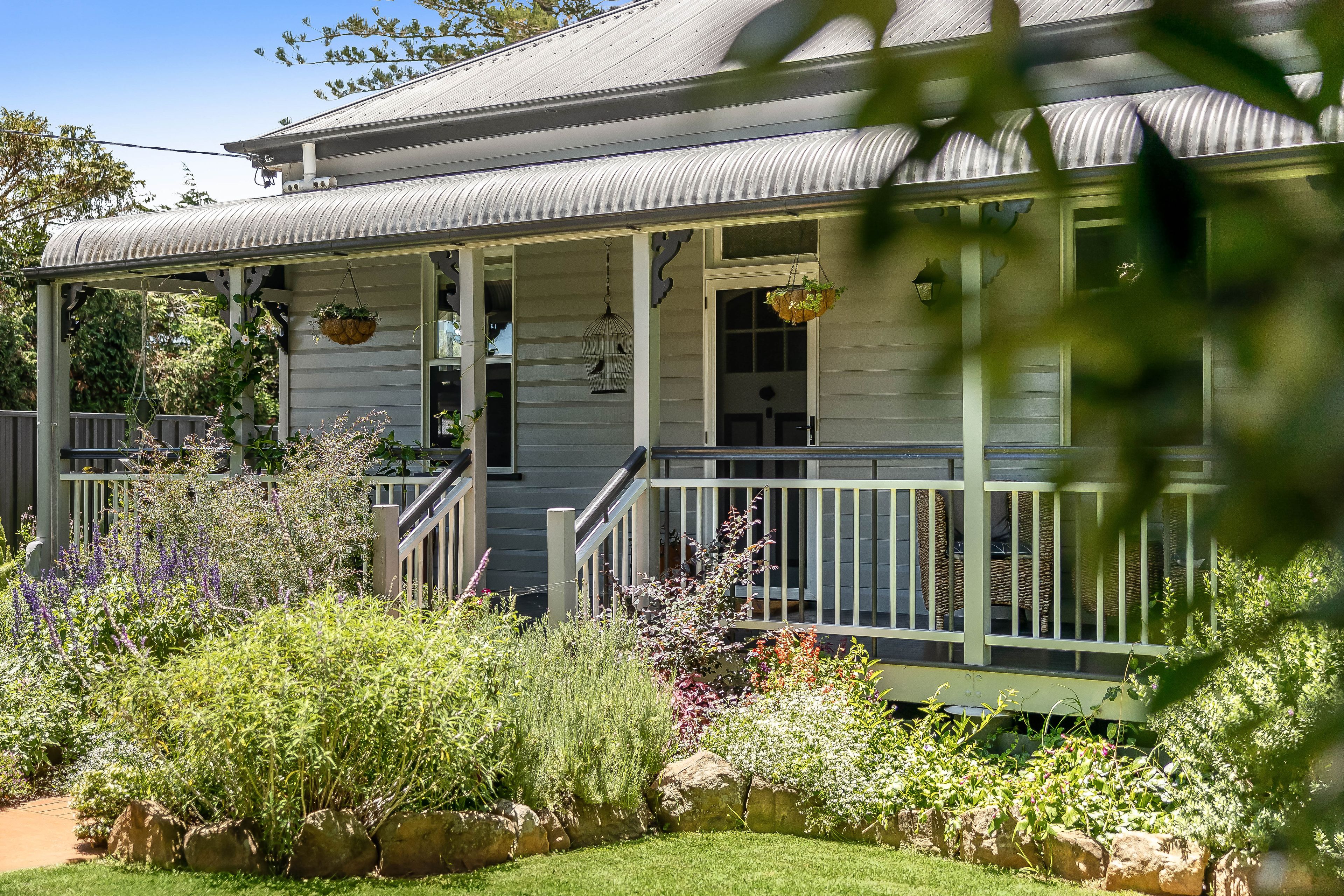 1 Wallace Street, Newtown QLD 4350
