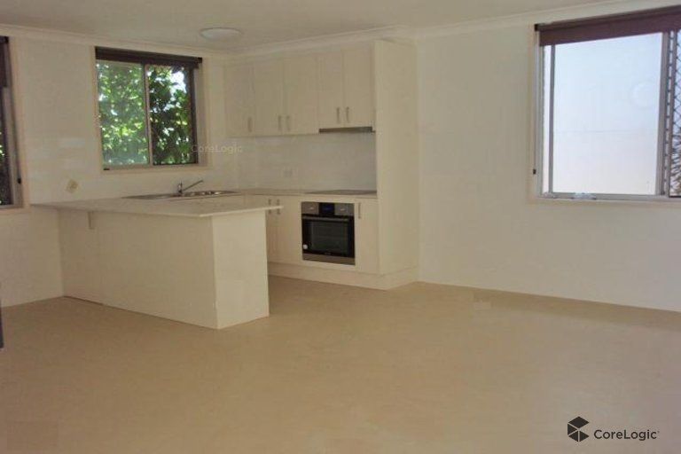 4/4 Marine Parade, Miami, QLD 4220