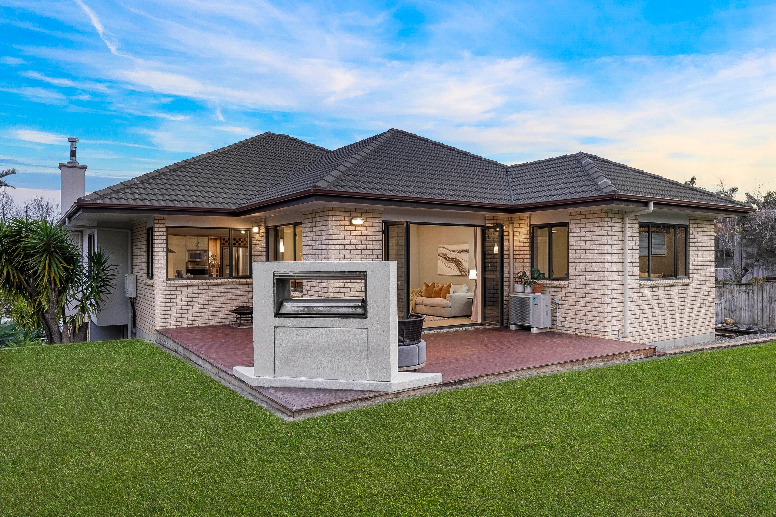 31 Lagoon Way, West Harbour, Waitakere City