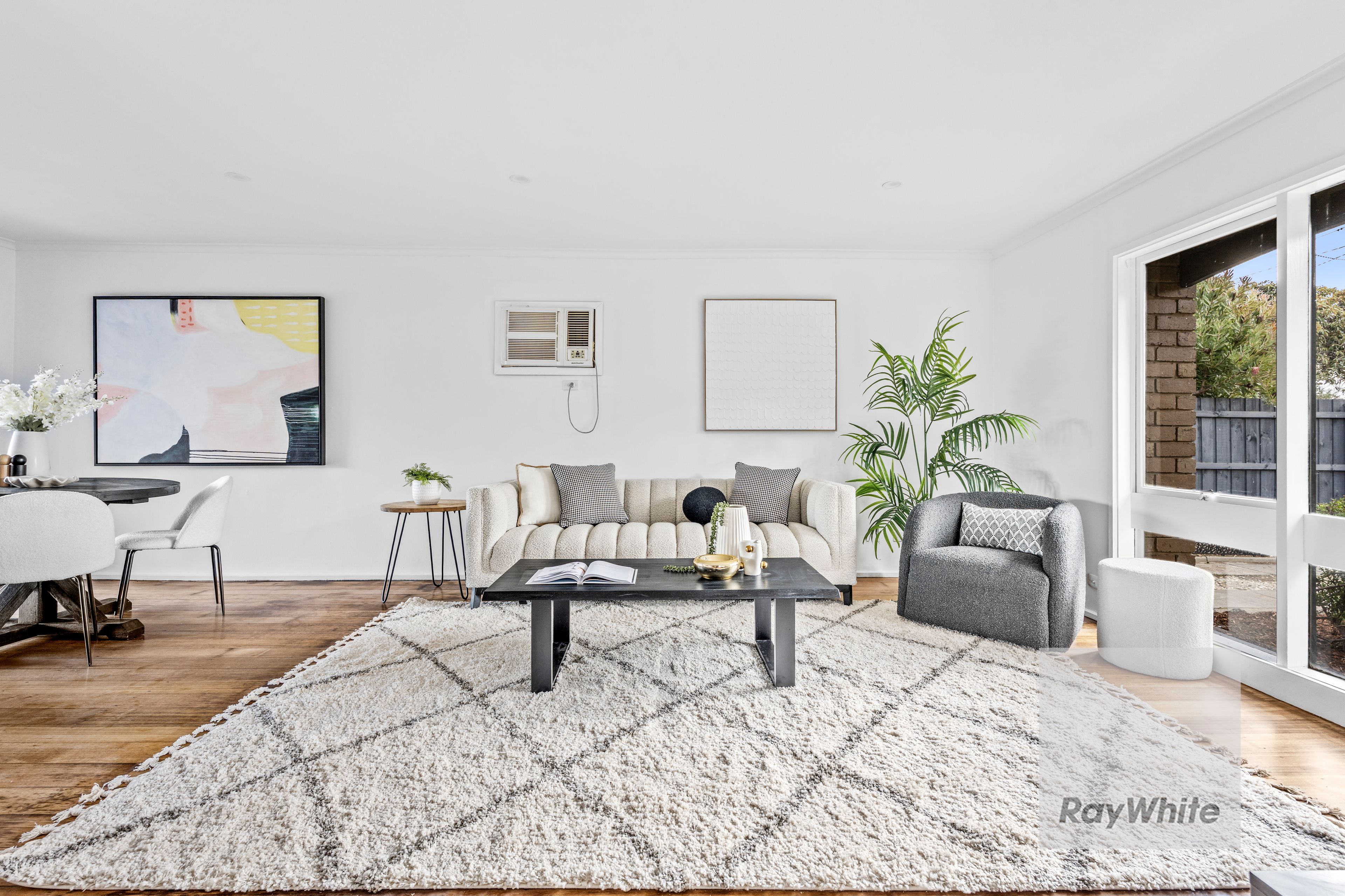 16 Sandhurst Crescent, Bundoora, VIC 3083