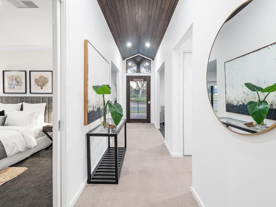 33 Woodbridge Street, Killara, VIC 3691