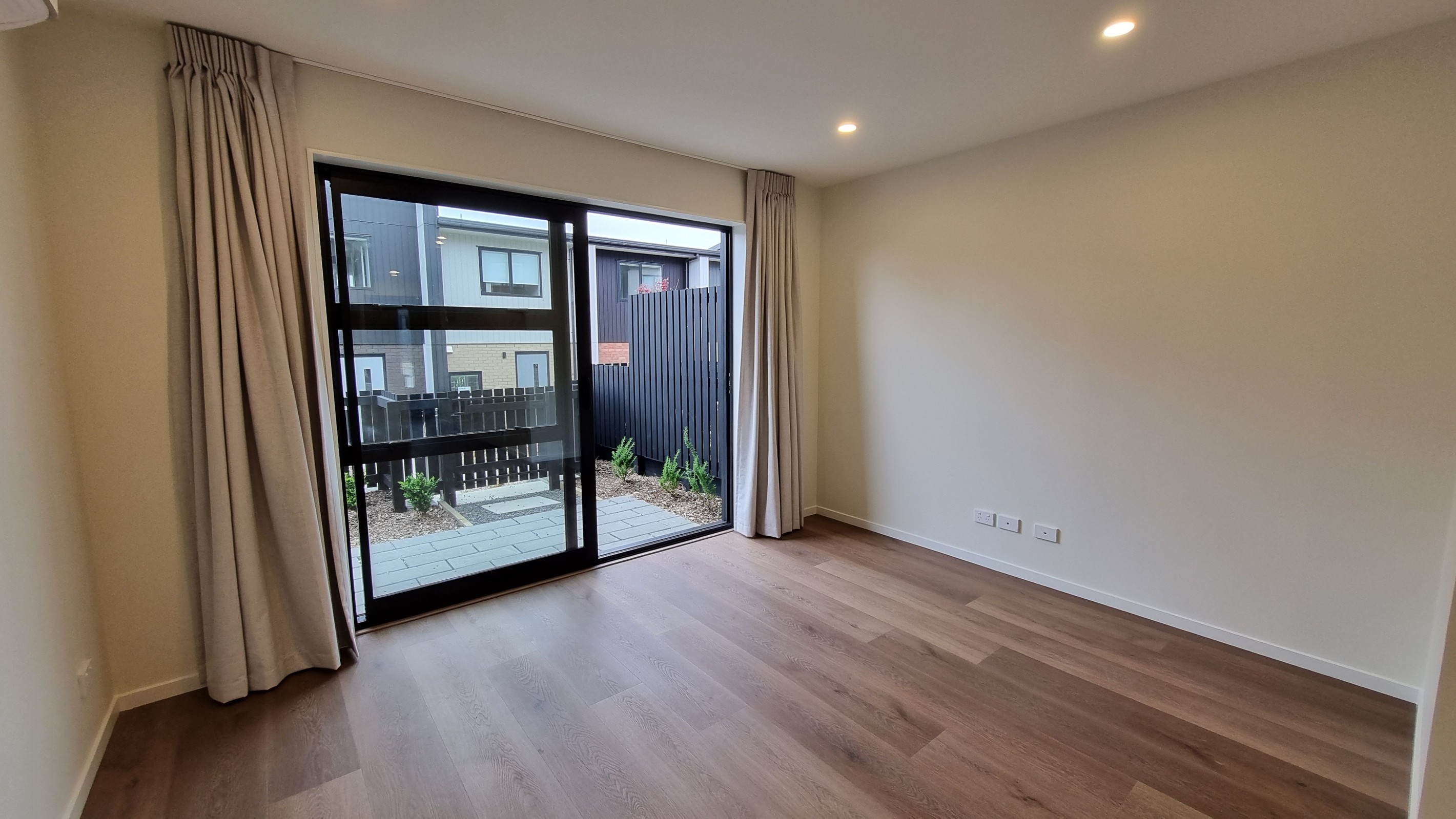 5/476 West Coast Road, Glen Eden, Waitakere City