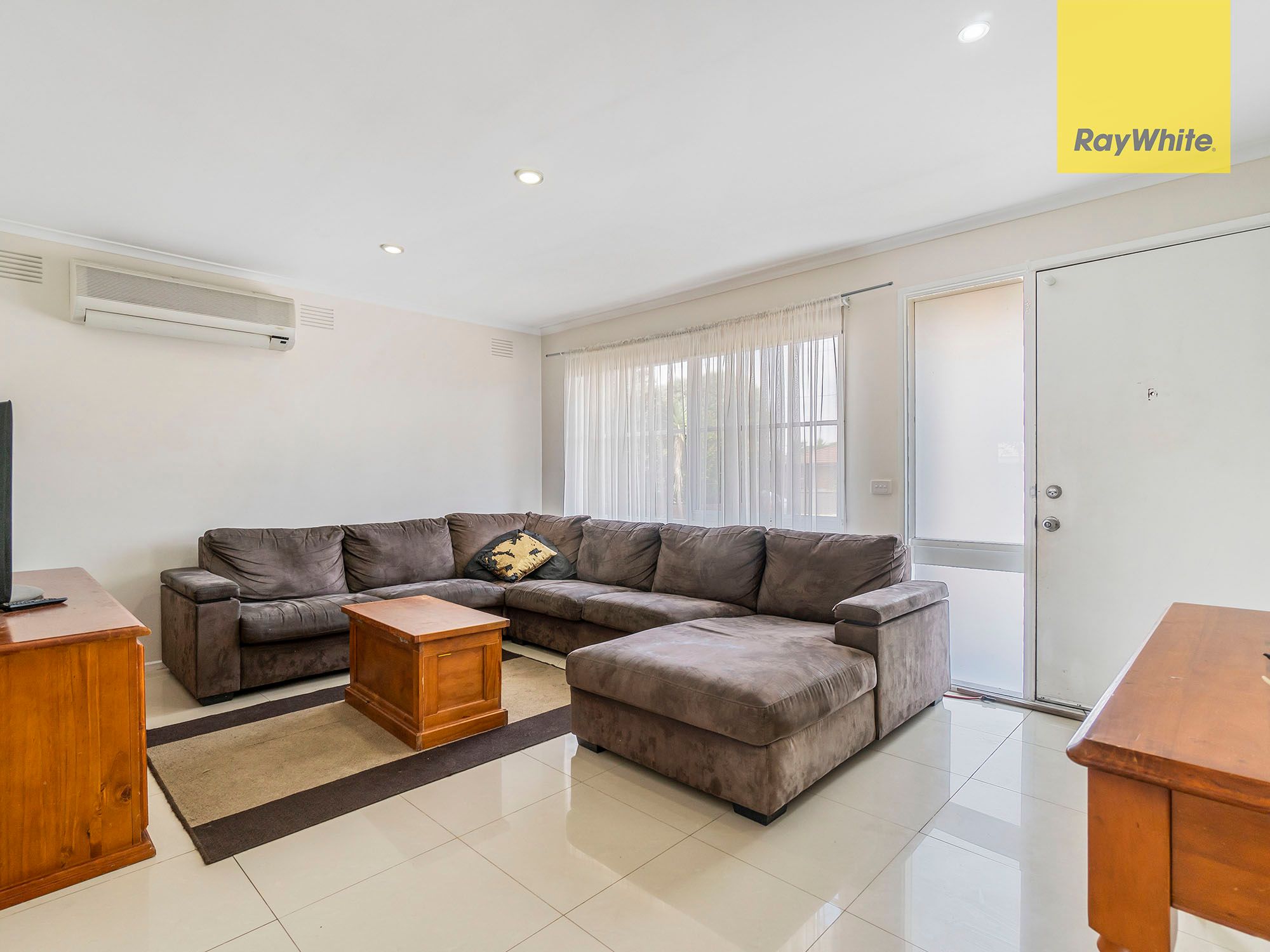 6 Second Avenue, Melton South, VIC 3338