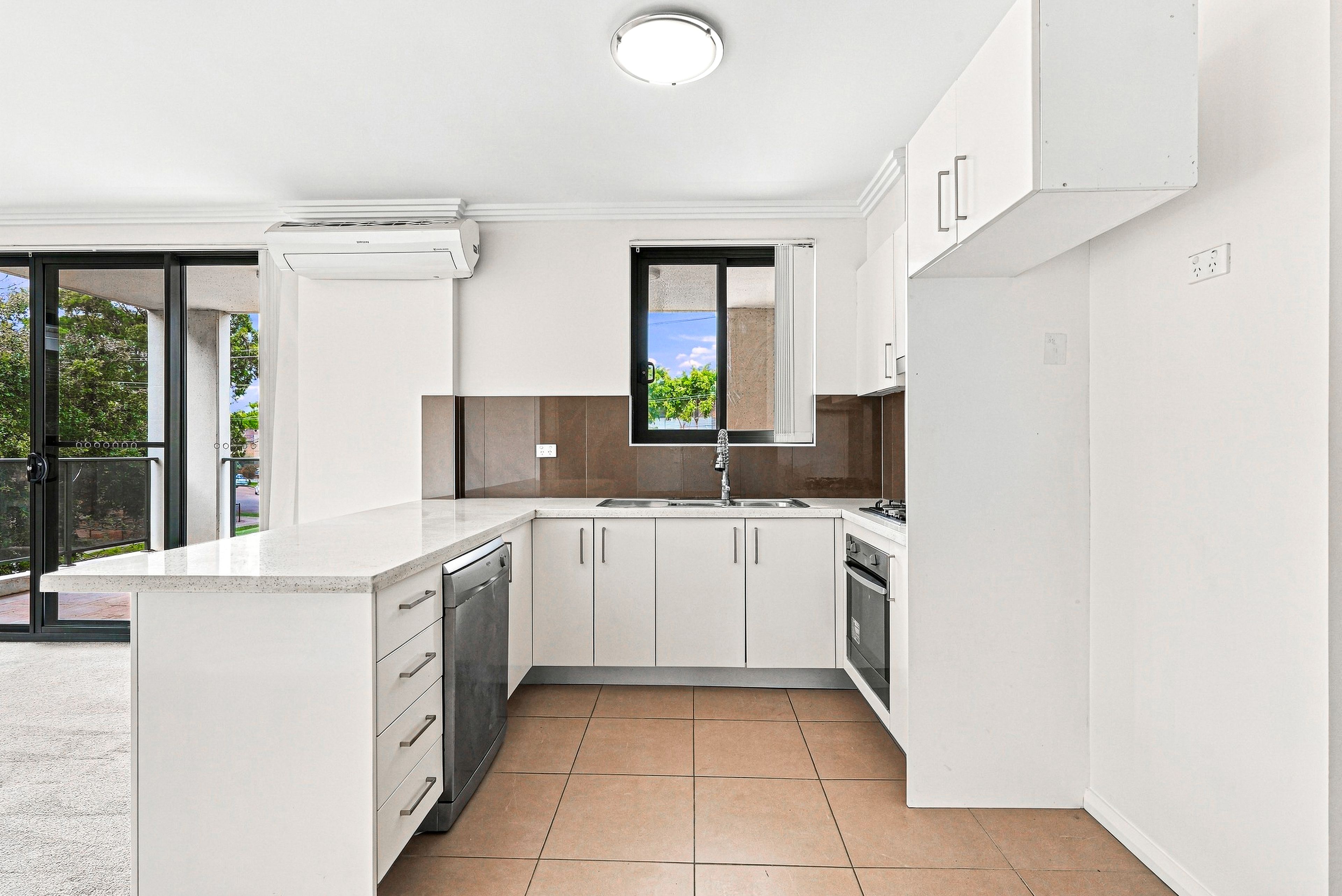 14/44-46 Keeler Street — photo 8 of 24