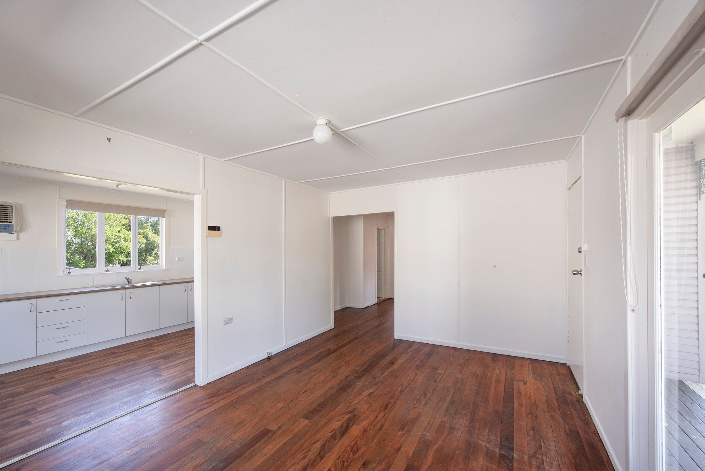 18 Pamela Crescent, Woodridge, QLD 4114
