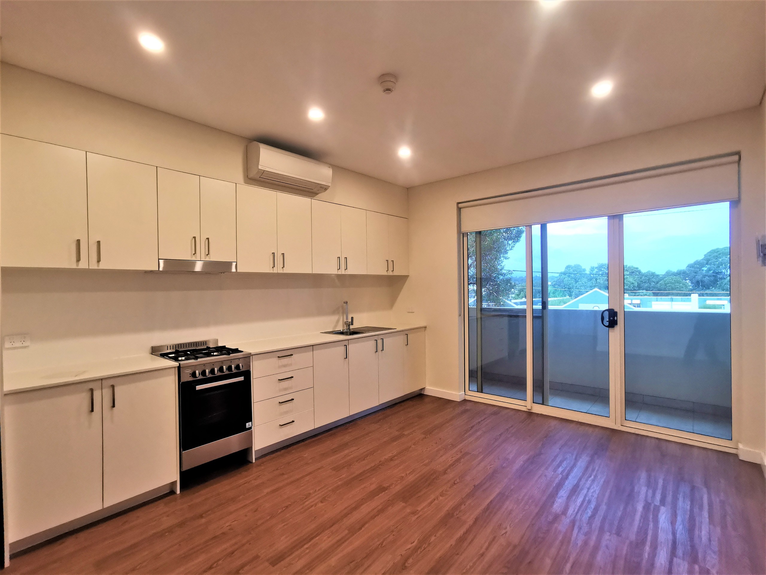 1/64 Lorraine Street, Peakhurst, NSW 2210