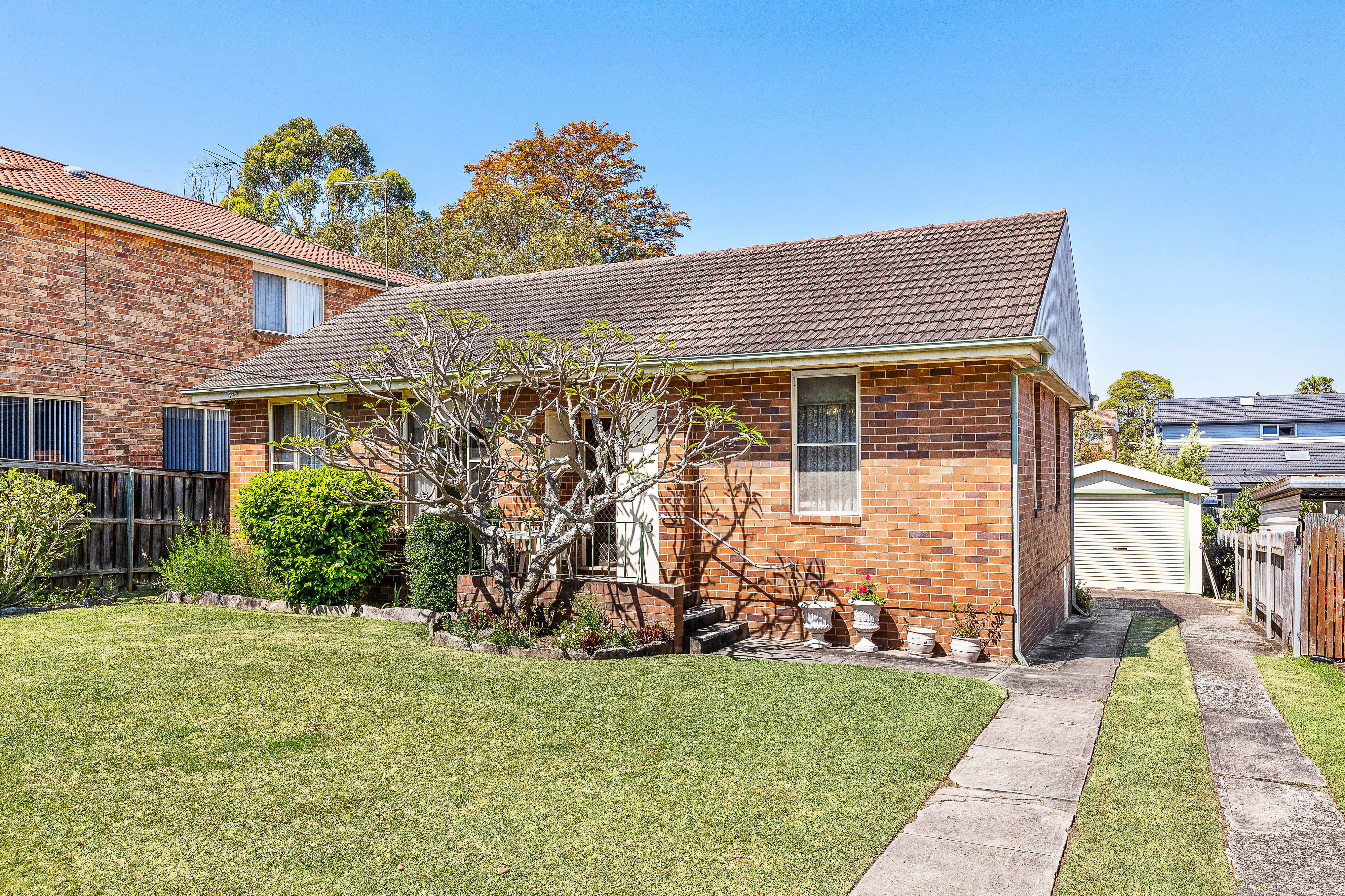 18 Cook Street