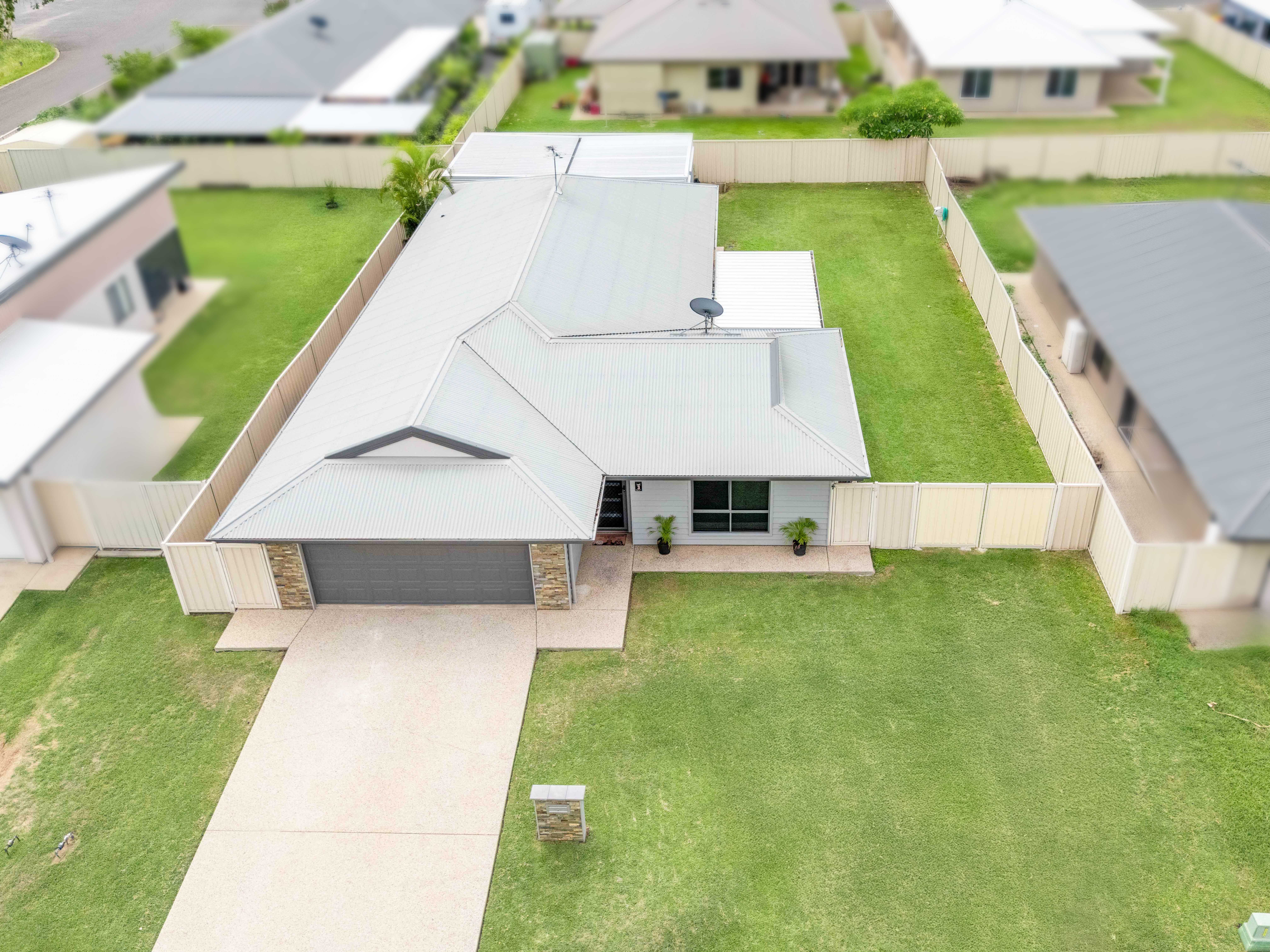 3 Singleton Court, Emerald QLD 4720