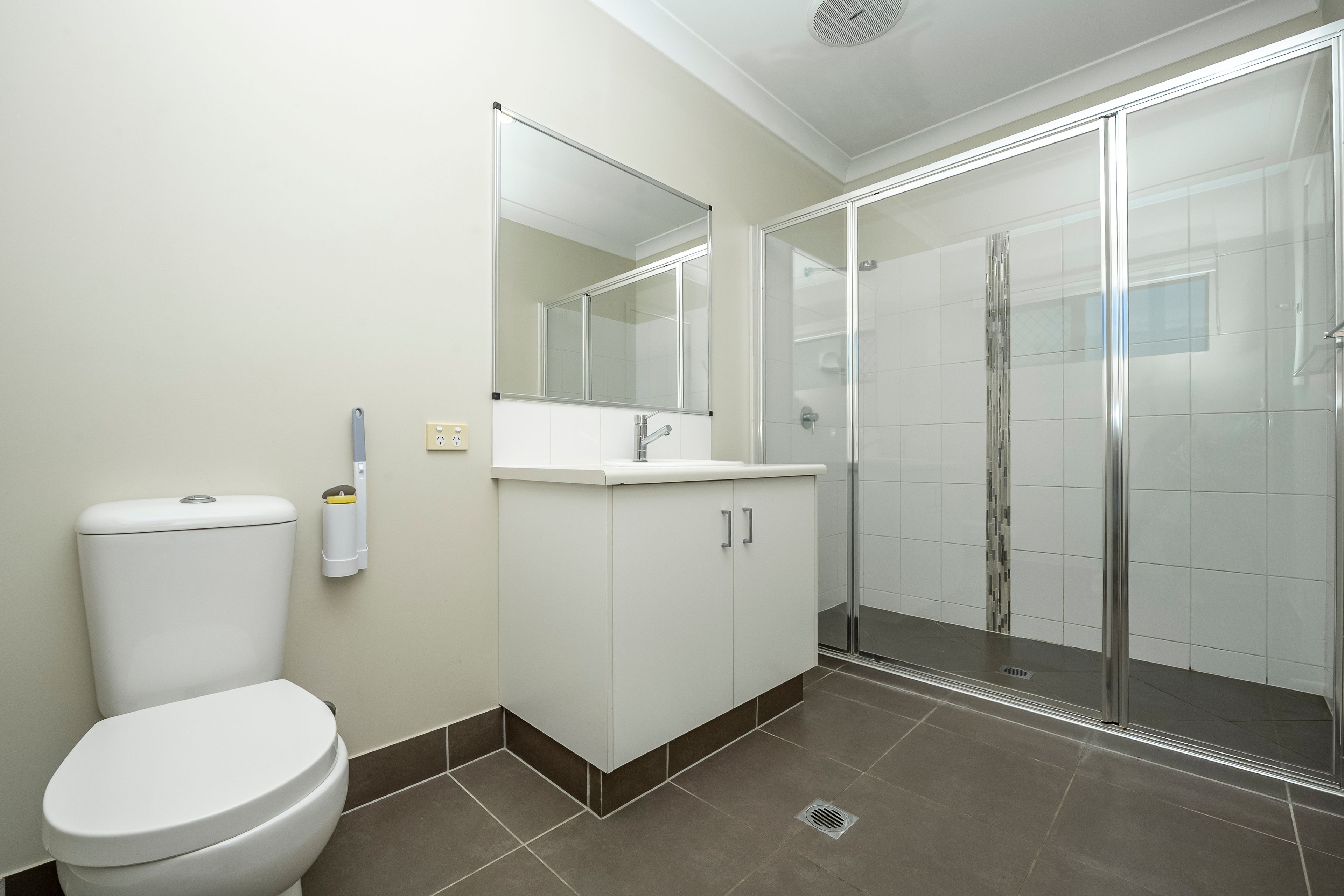69 Kinnardy Street — photo 7 of 11