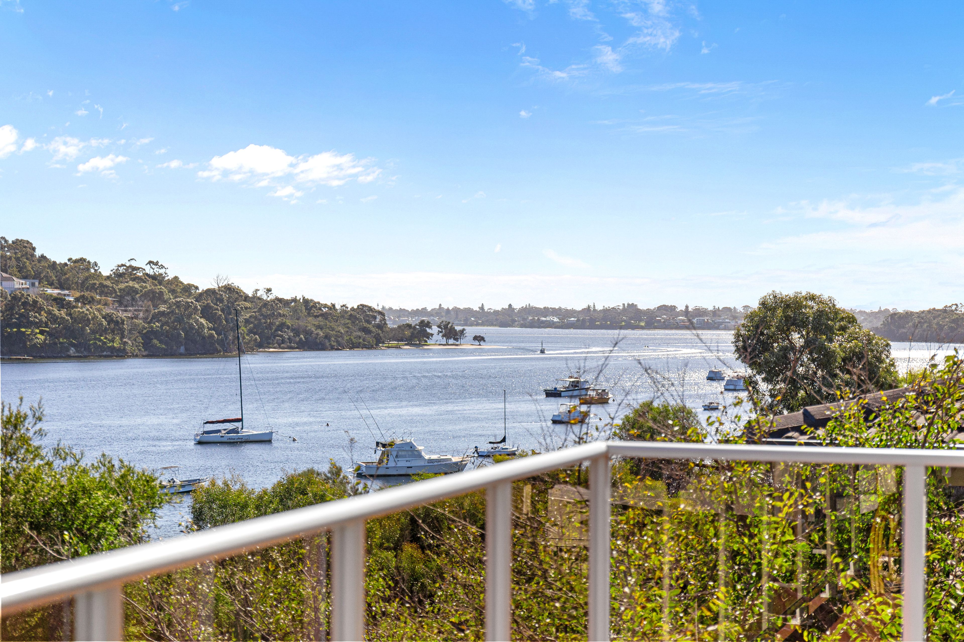 46 Blackwall Reach Parade — photo 5 of 26
