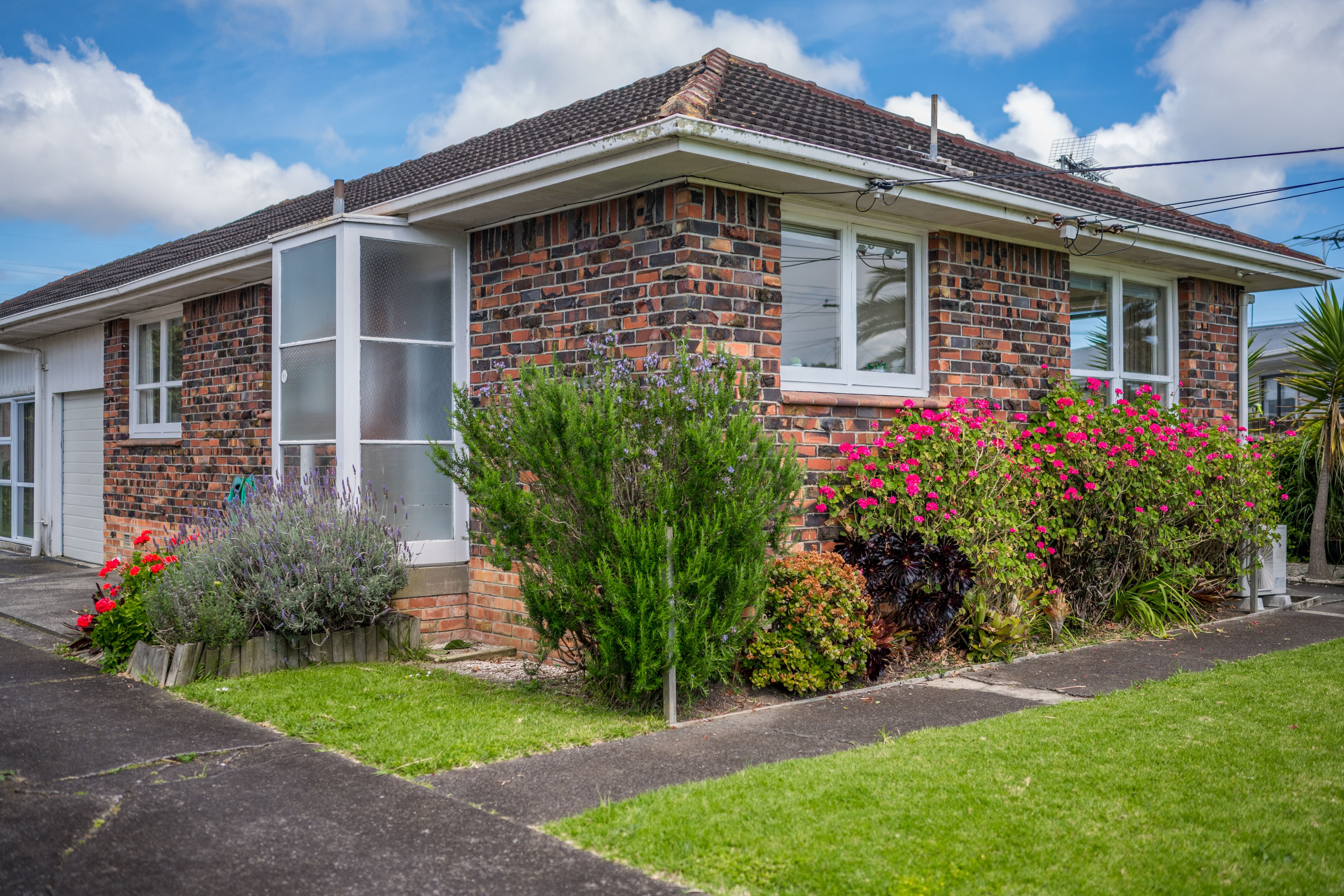 42A Dale Crescent, Pakuranga, Manukau City 2010 - Sold House - Ray ...