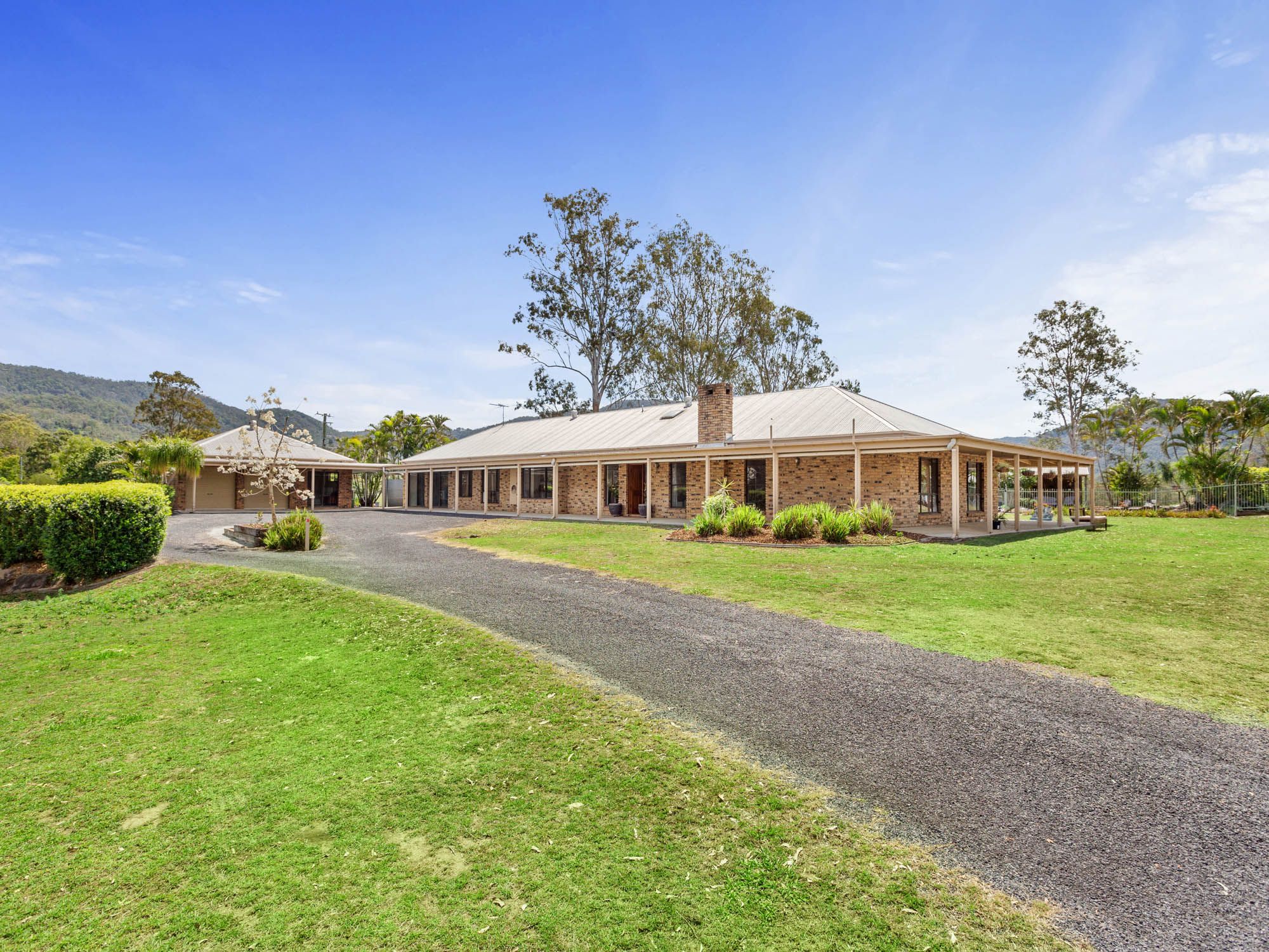 2 Messmate Court, Highvale QLD 4520