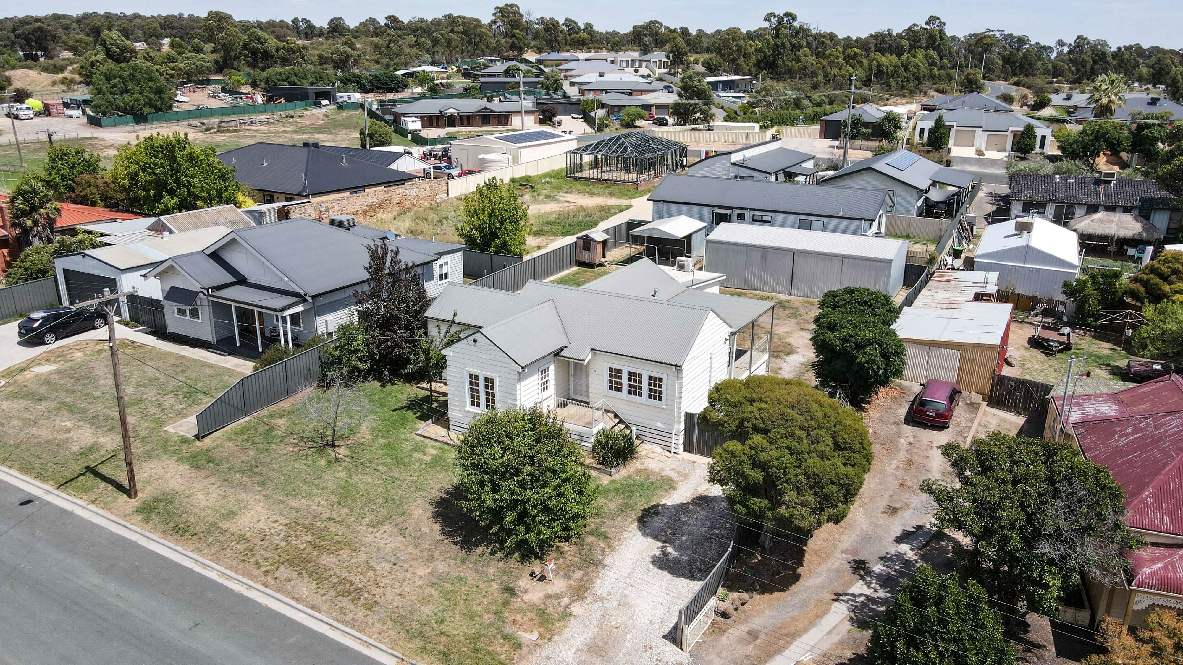 14 Walker Street, Long Gully, VIC 3550
