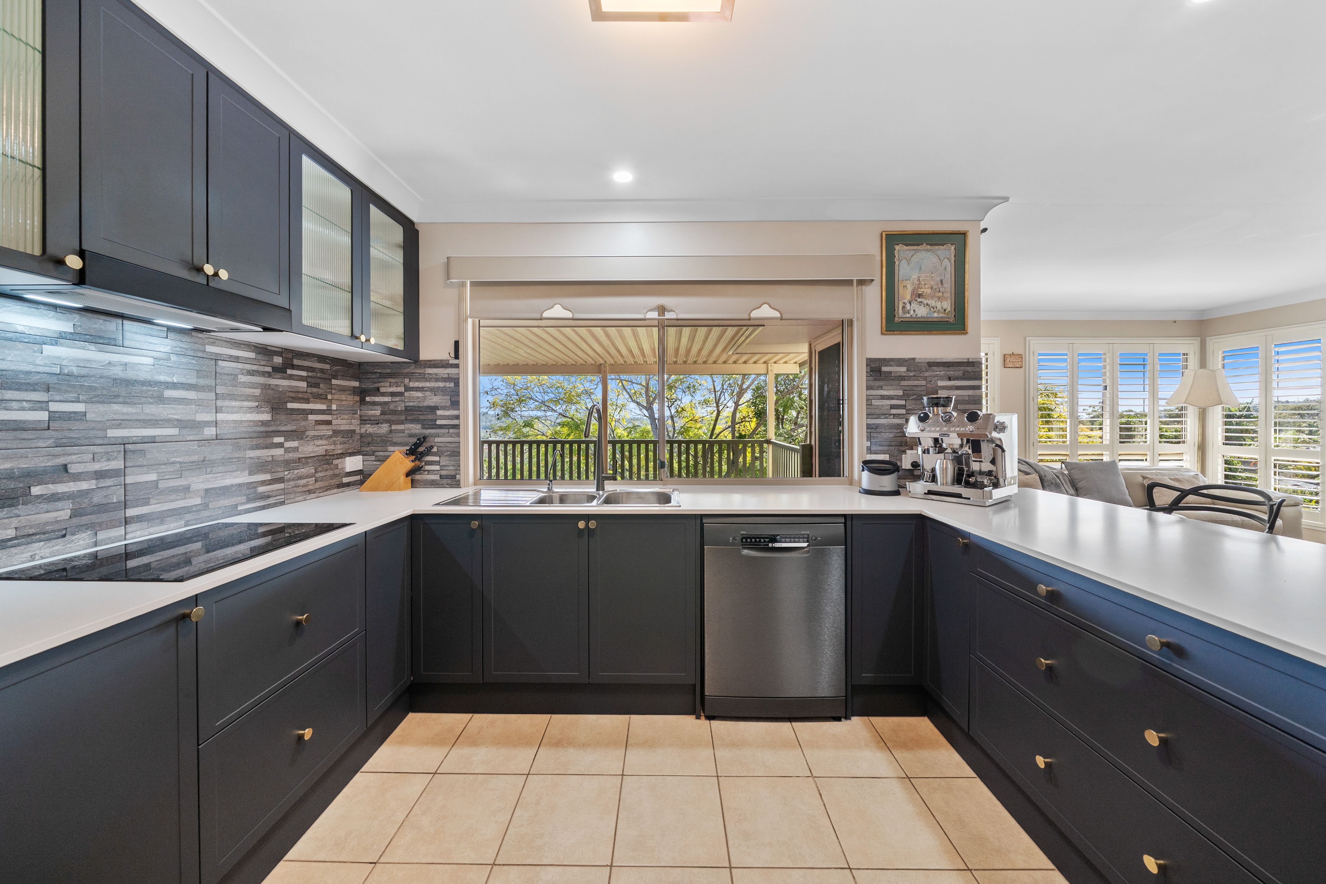 14 Innes Crescent — photo 6 of 16