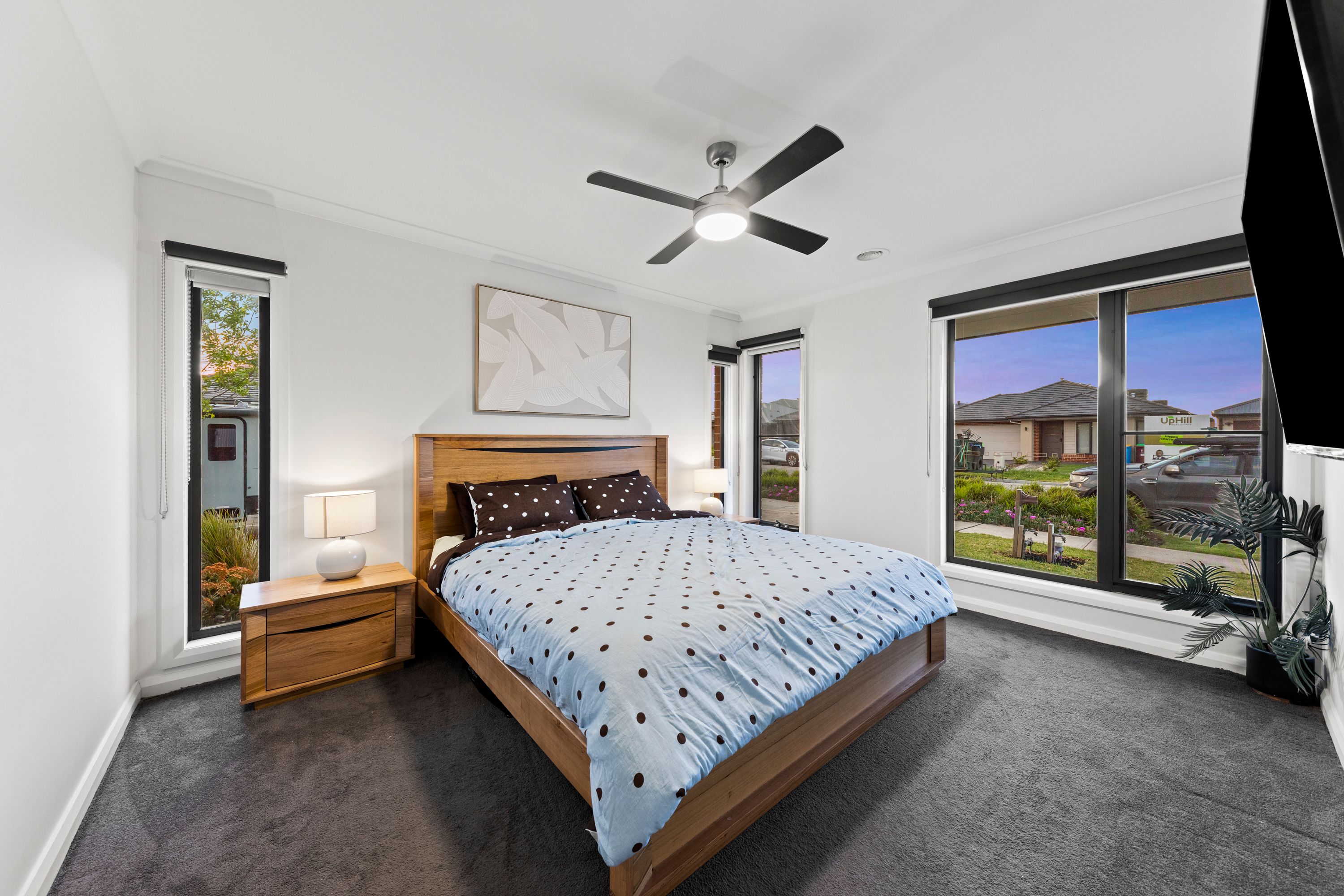 87 Athenaeum Avenue, Clyde North, VIC 3978