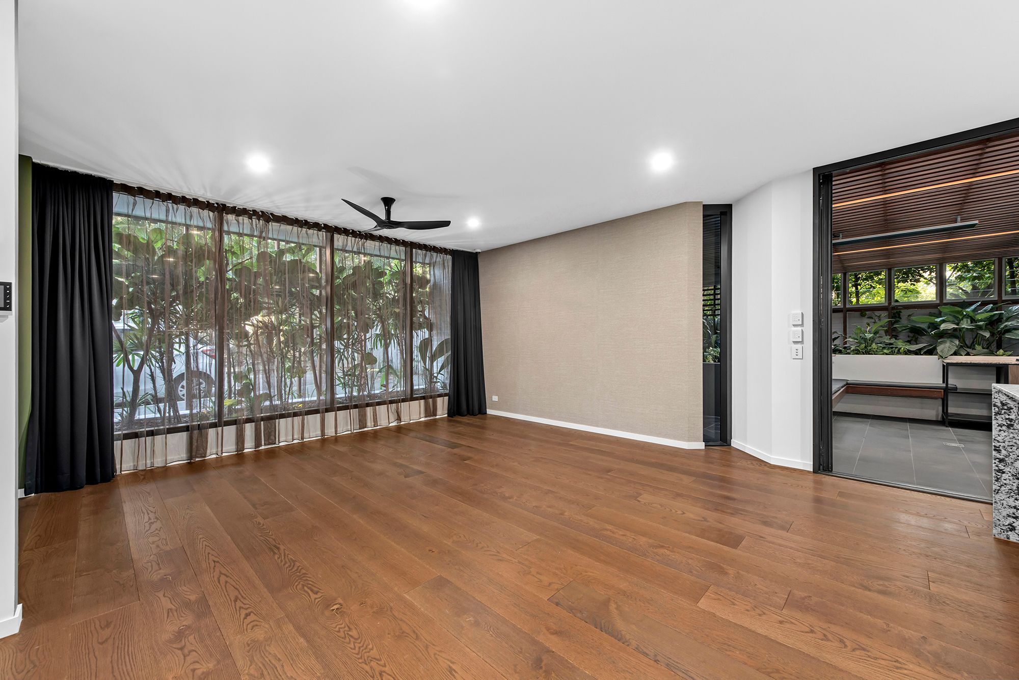 202/23 Wilson Street — photo 4 of 27