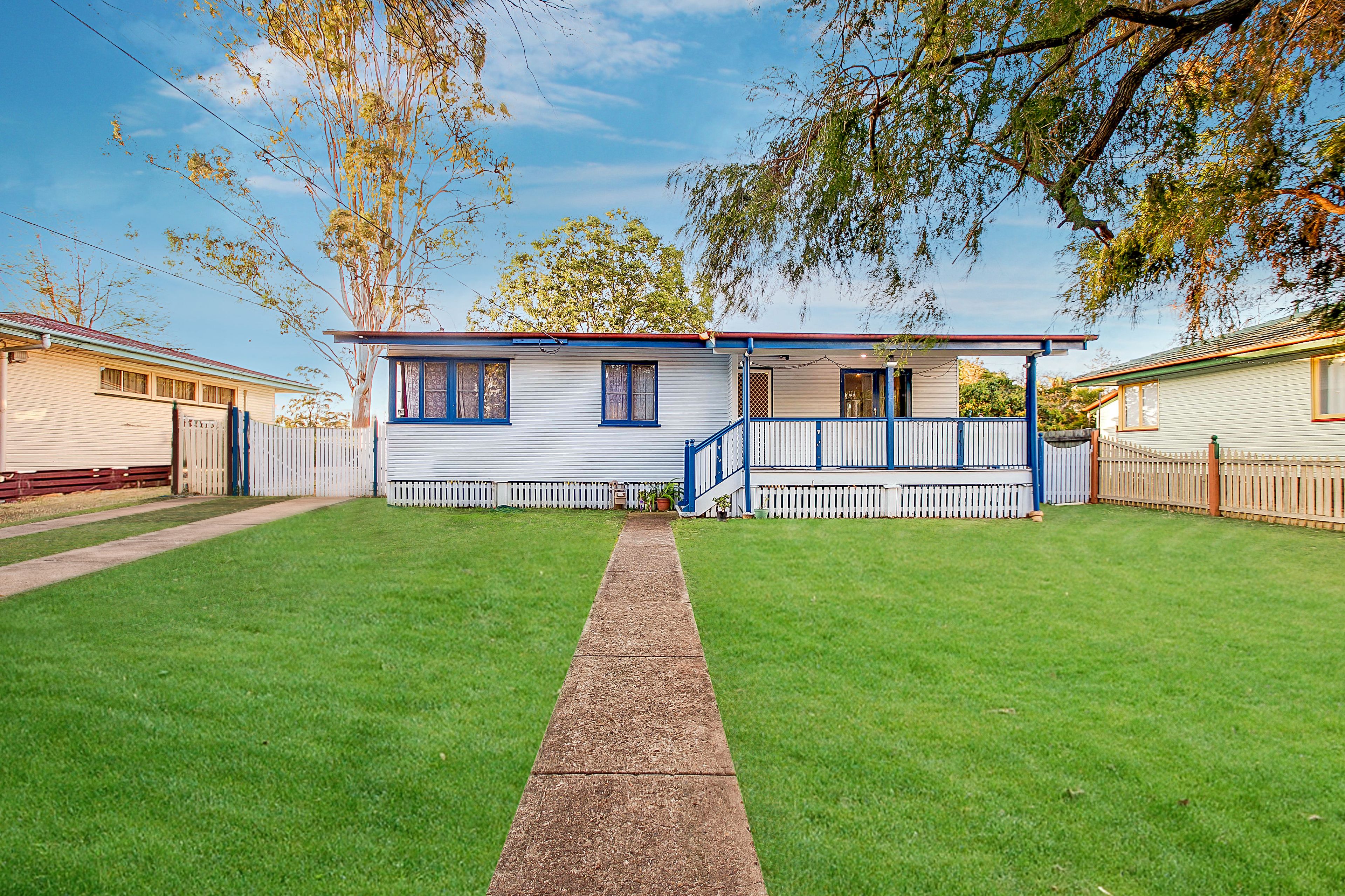 16 Crosshill Street, Leichhardt QLD 4305