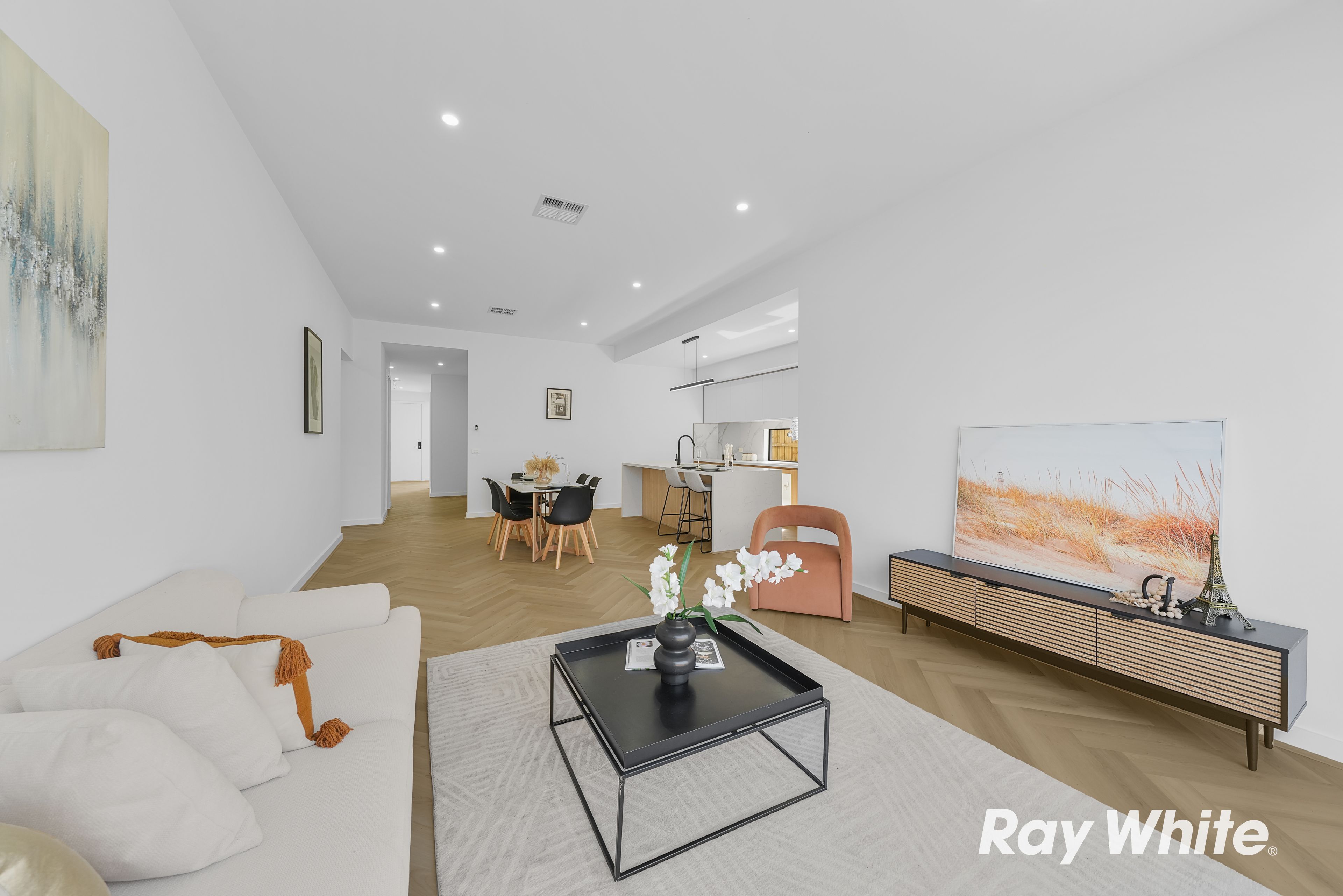 41 Batehaven Crescent — photo 9 of 21
