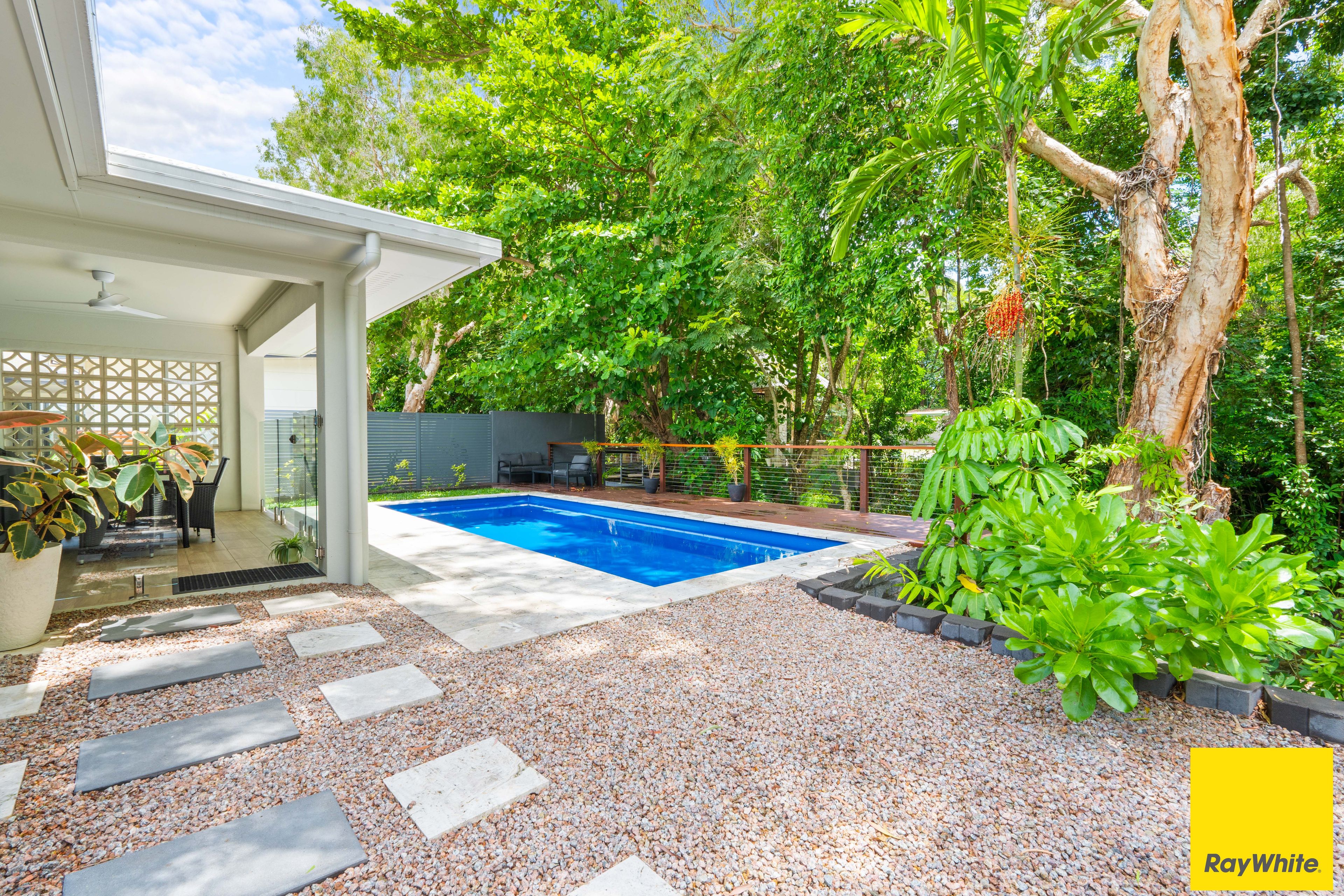 23-33 Upolu Esplanade, Clifton Beach QLD 4879