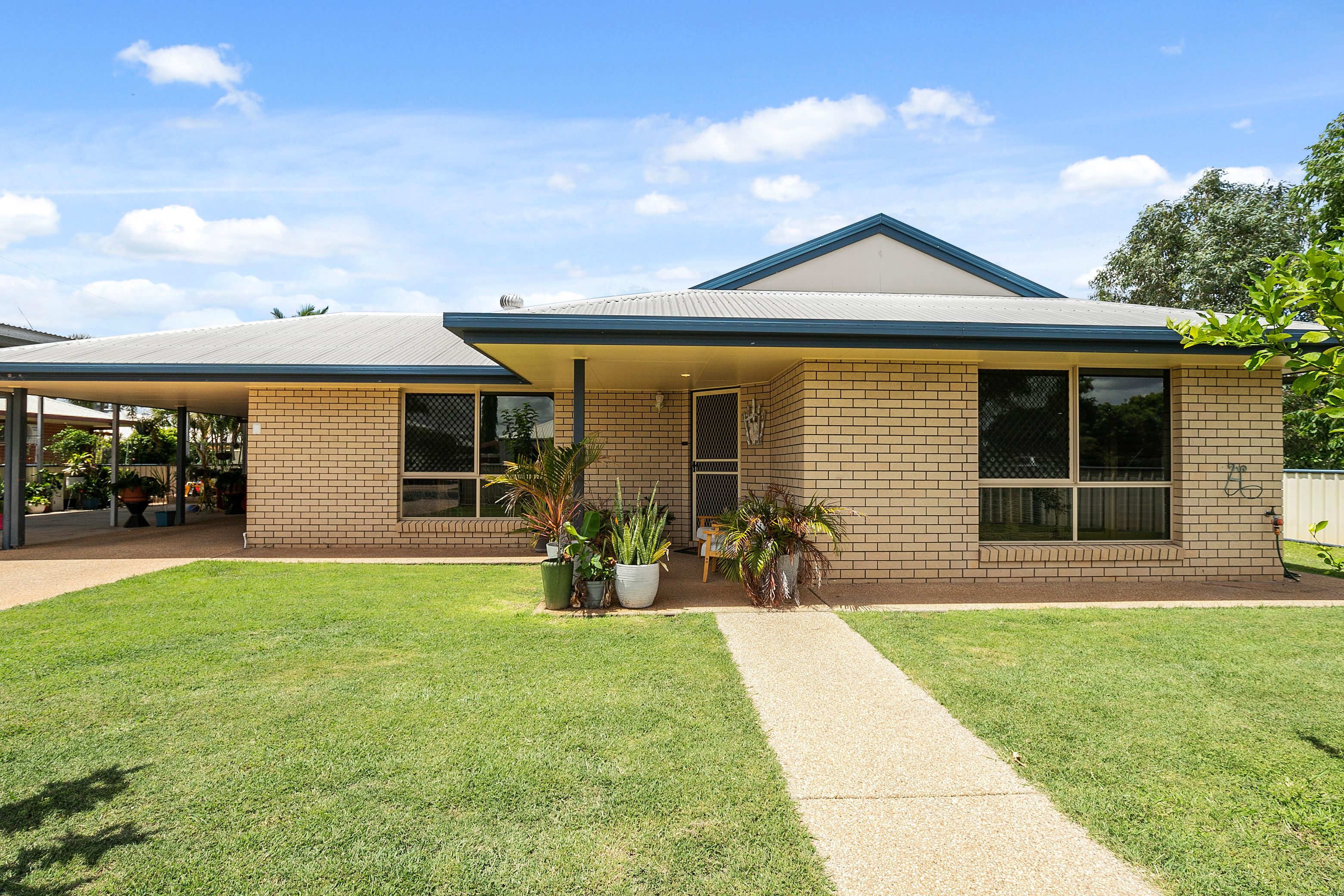 8 Stephanie Court, Emerald QLD 4720