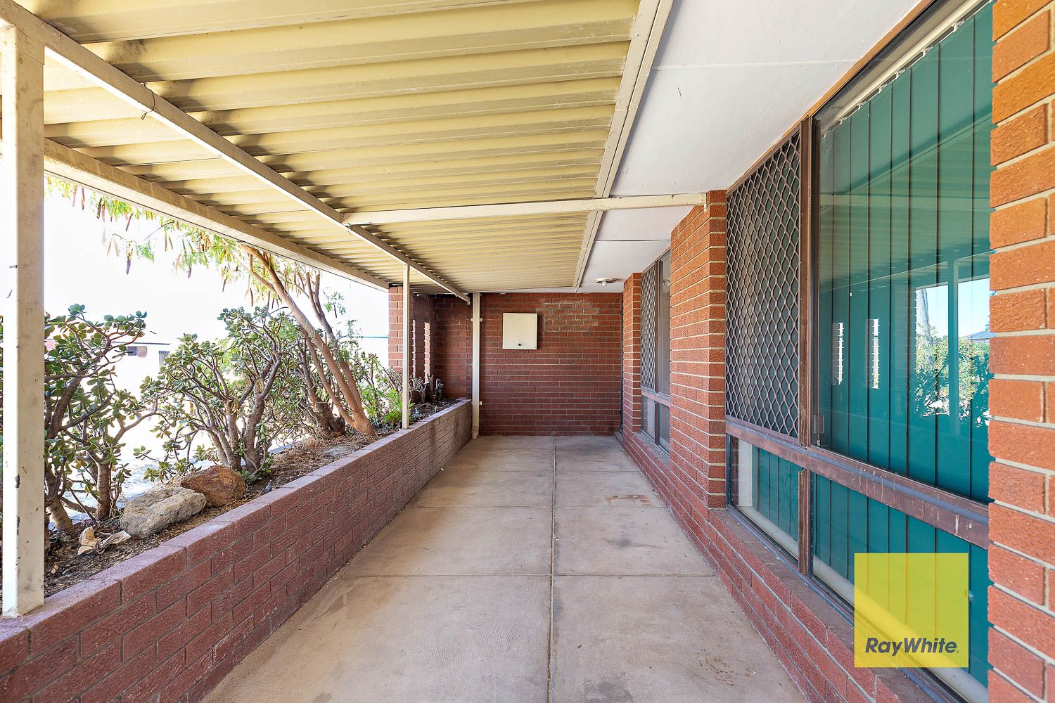 11 Elliot Place, Thornlie, WA 6108