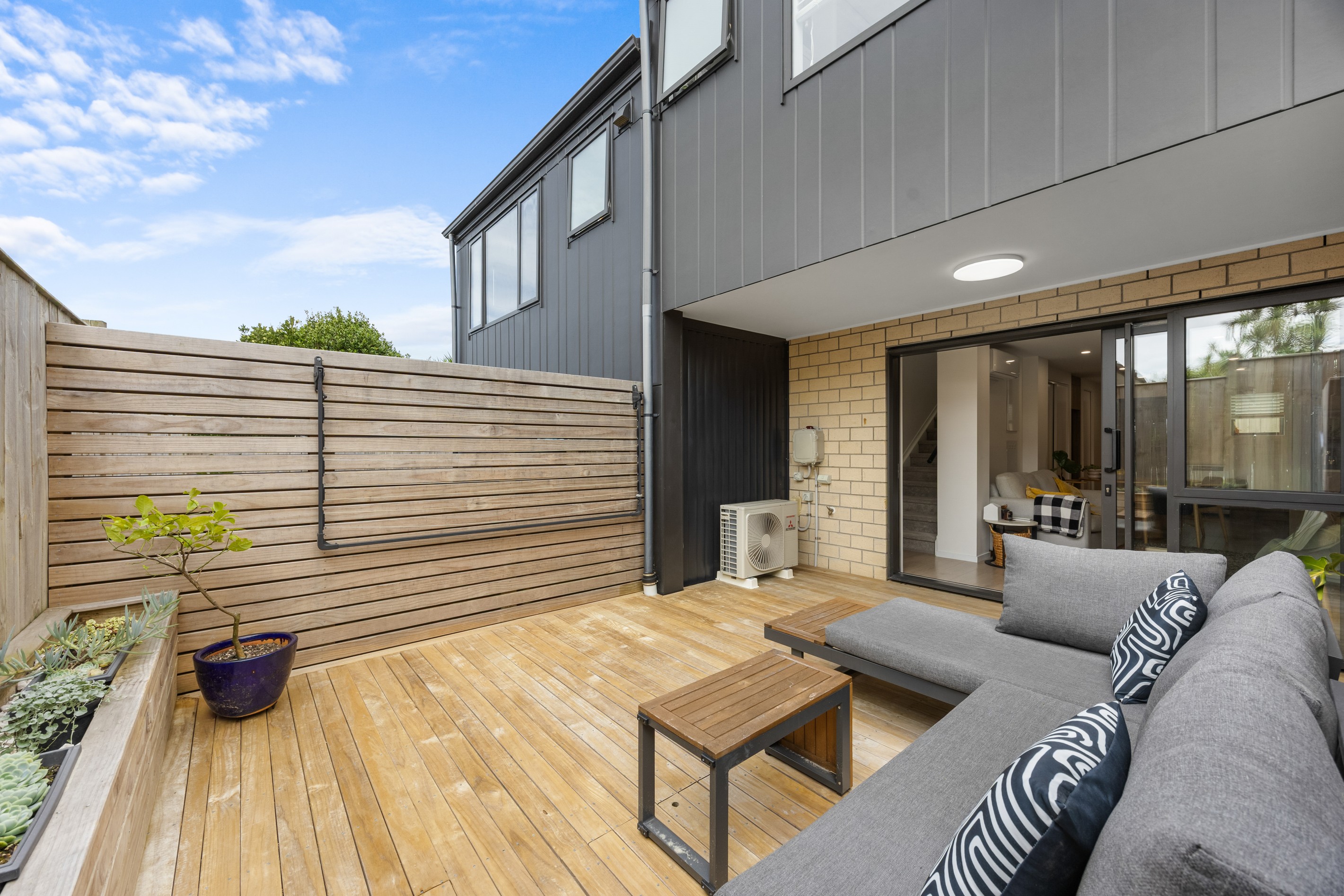 12D Pooley Street, Pakuranga Heights, Manukau City