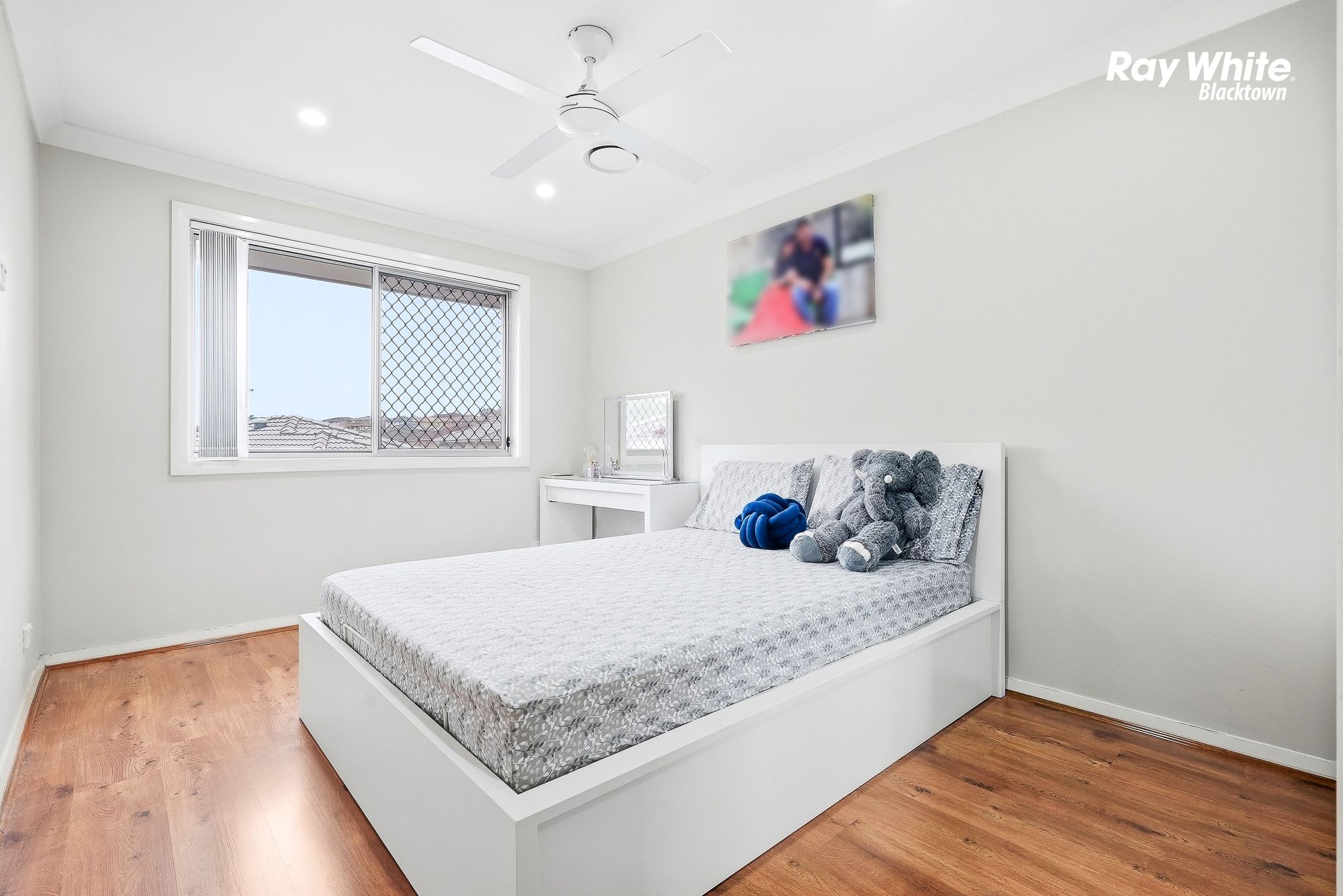 4/42 Highpoint Drive — photo 13 of 28