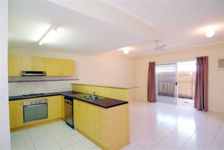 6/8 Oyster Court, Trinity Beach, QLD 4879