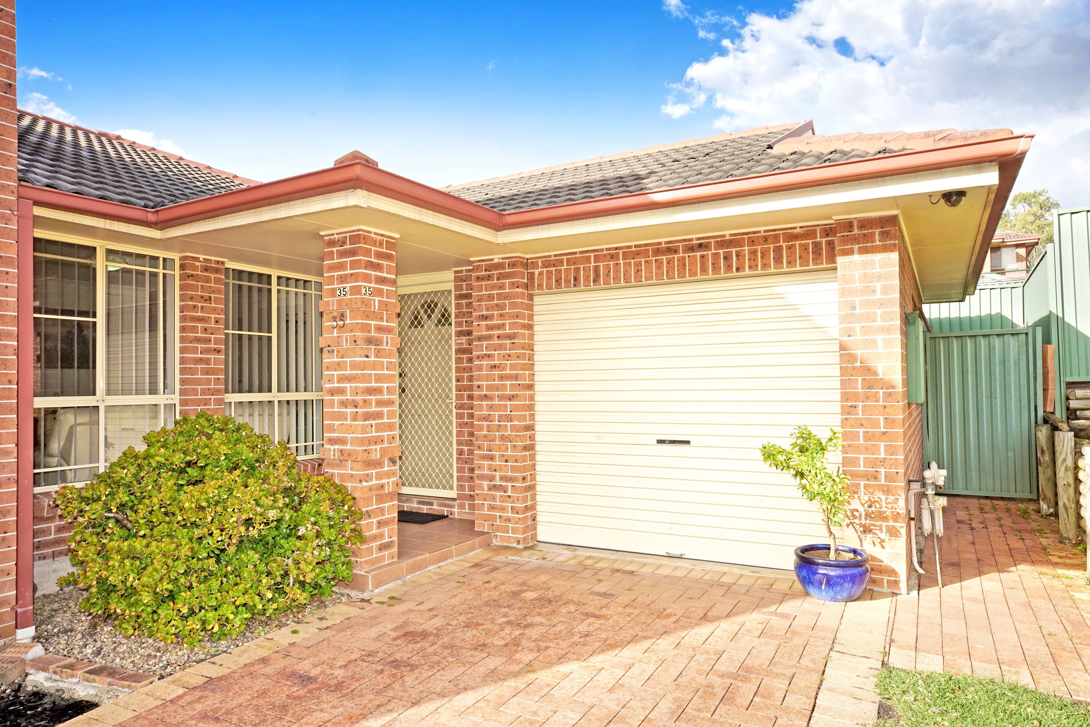 39 Regentville Road, Glenmore Park NSW 2745