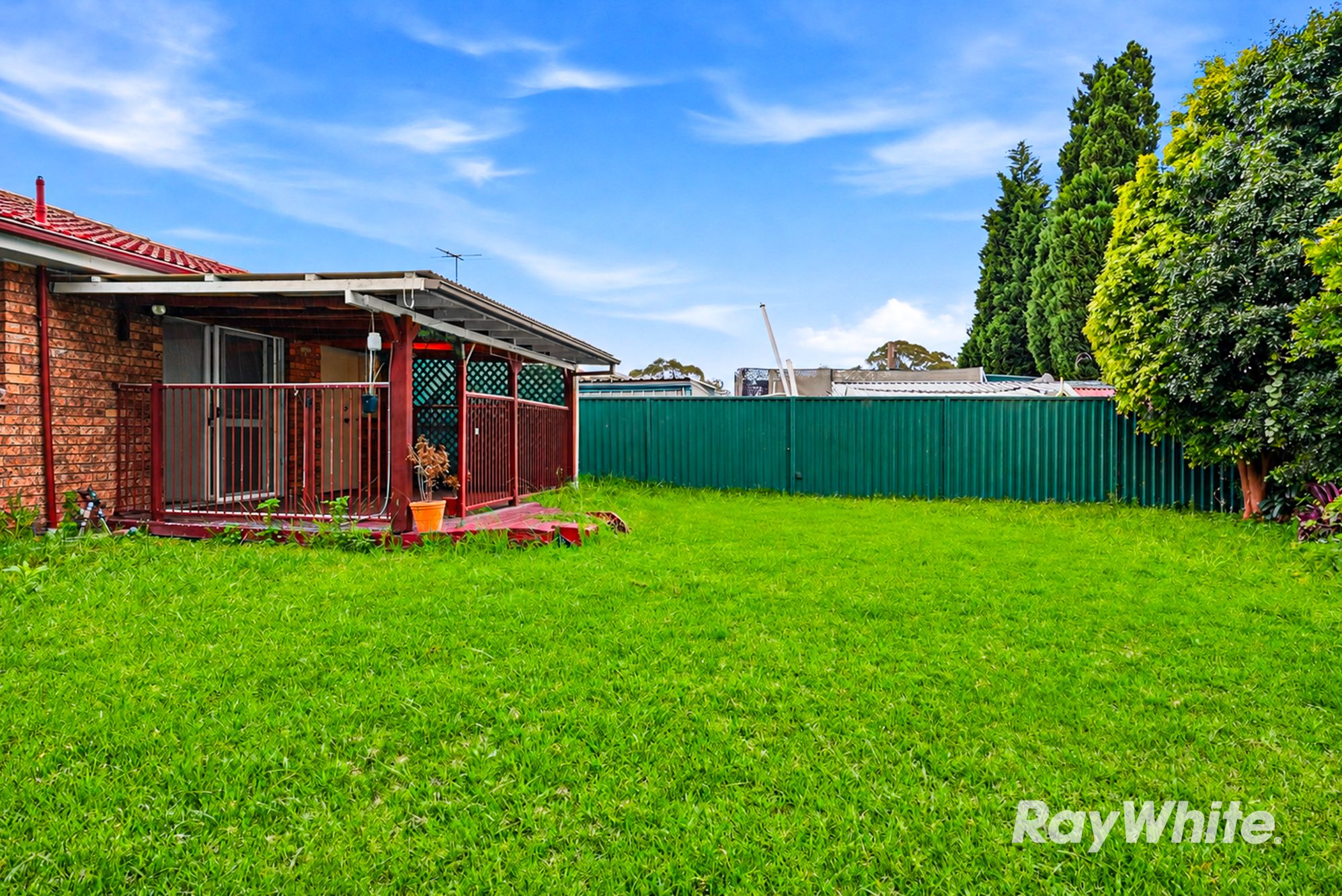 23 Ashgrove Crescent — photo 14 of 20
