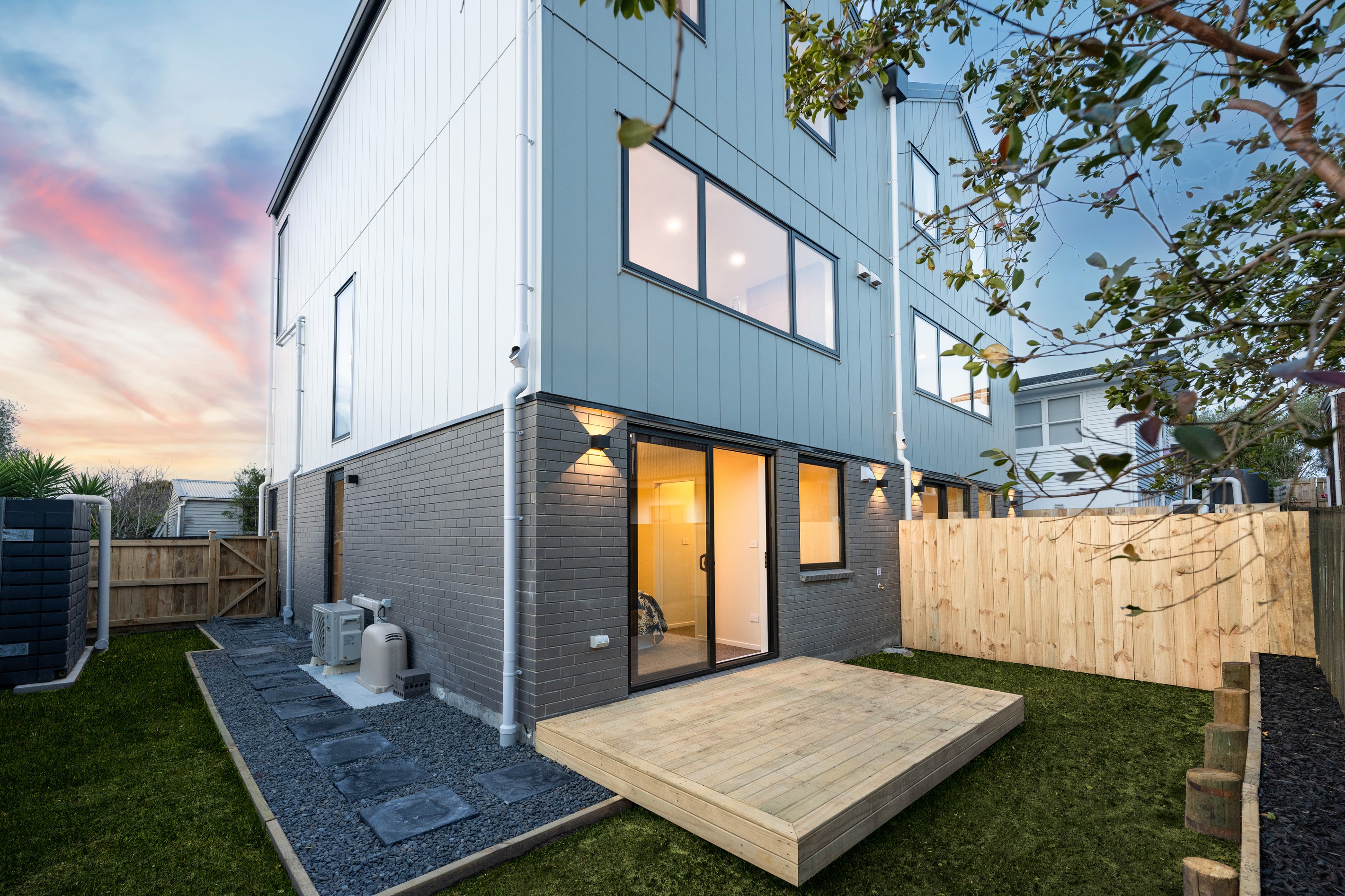 4202E Great North Road, Glendene, Waitakere City