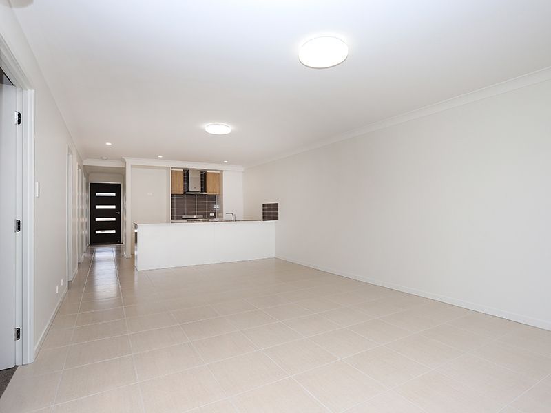 33 Watheroo Street, South Ripley, QLD 4306