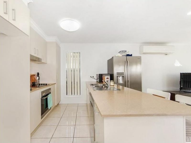 18 Keelson Crescent, Hope Island, QLD 4212