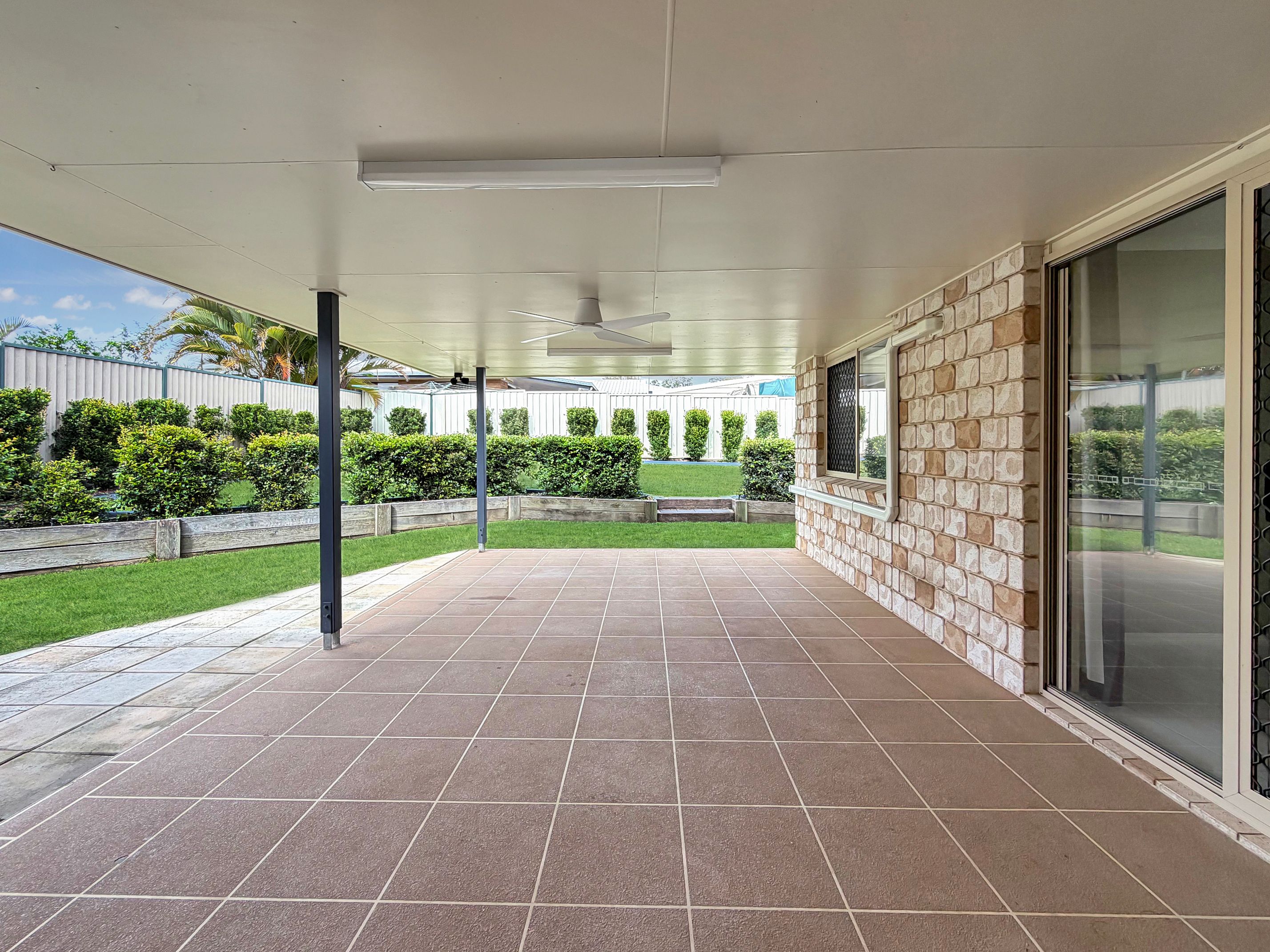 9 Carmen Close — photo 13 of 14