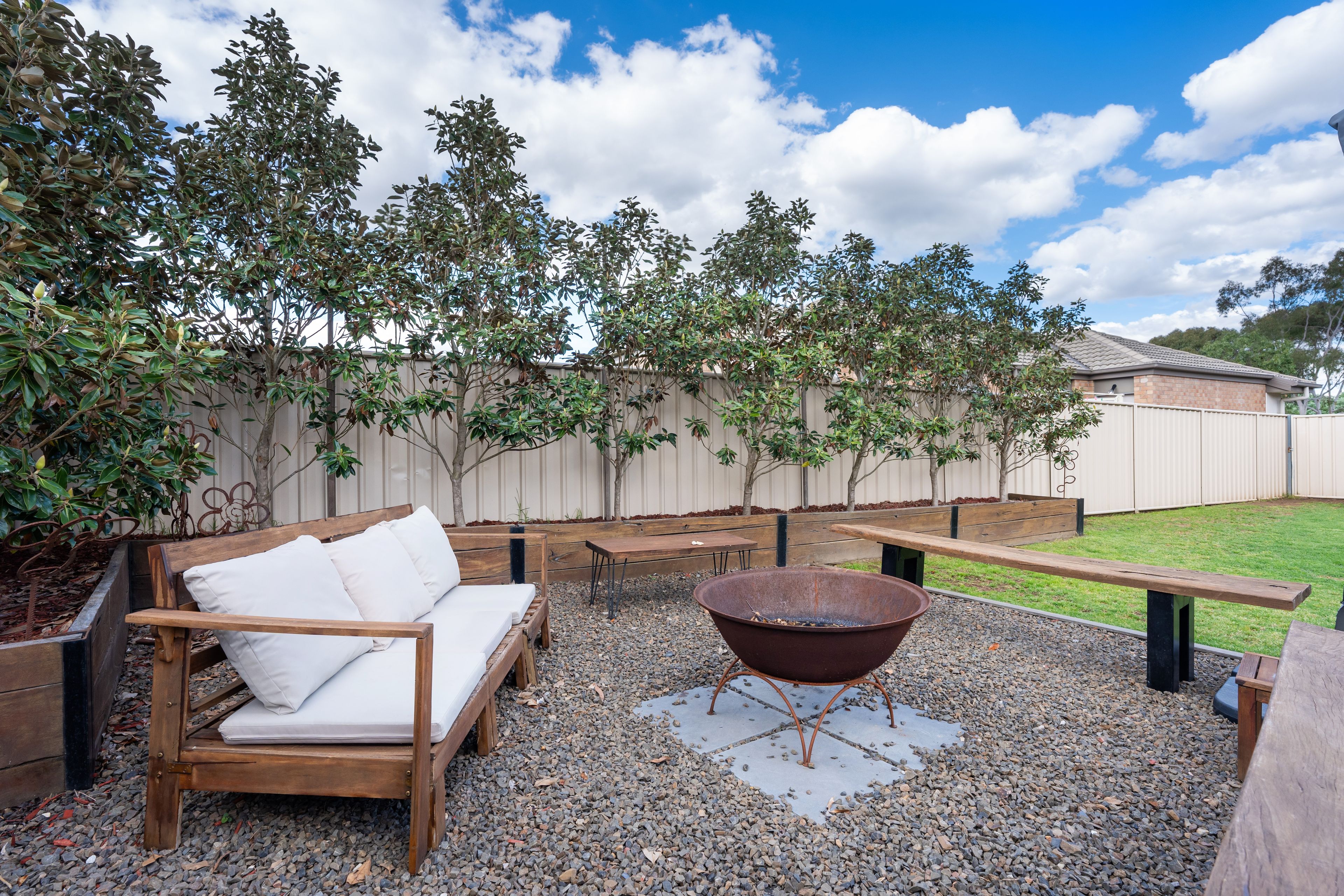 21 Kendall Drive, Hamilton Valley, NSW 2641