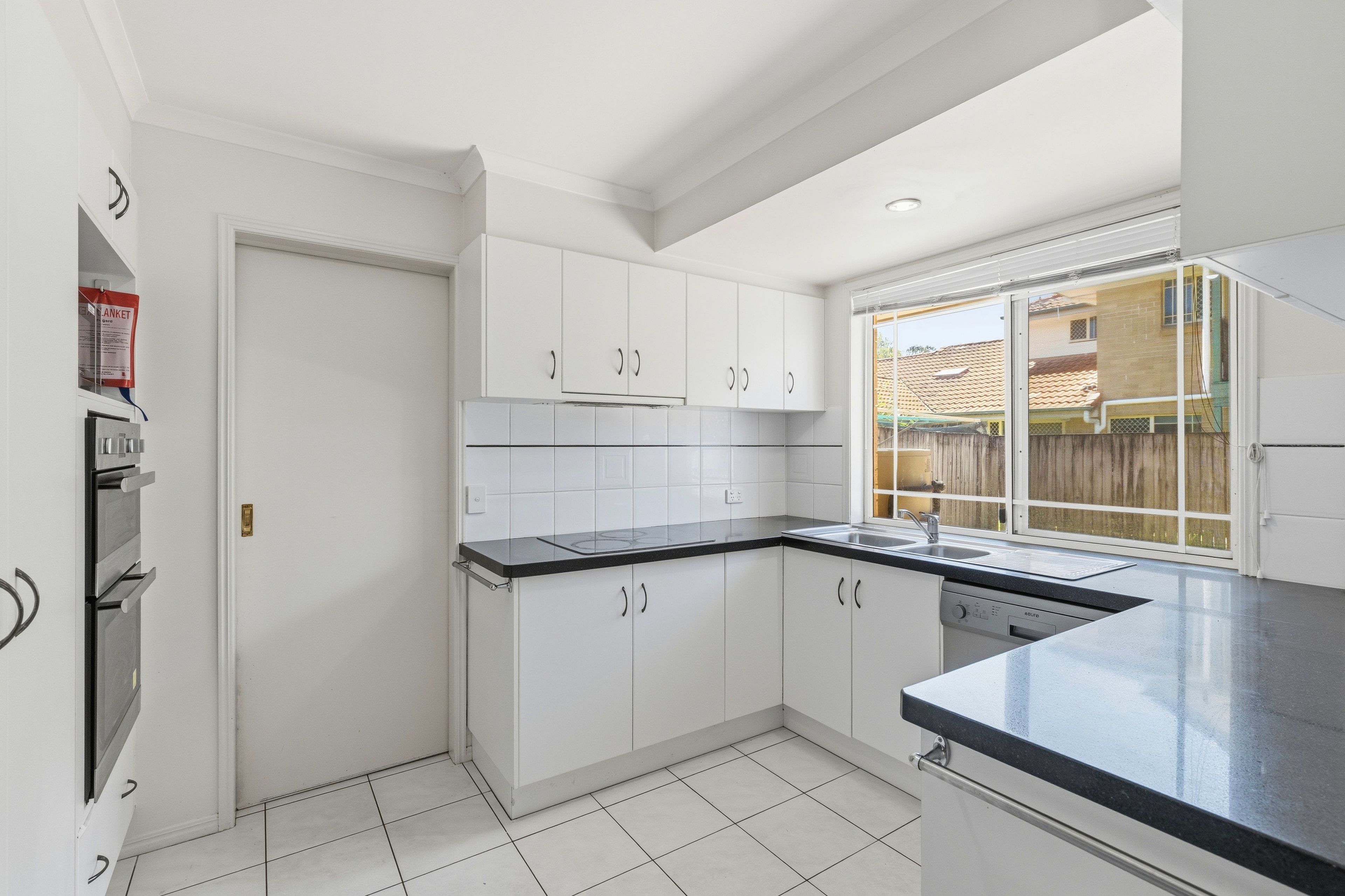 16/30 Graham Road — photo 6 of 20