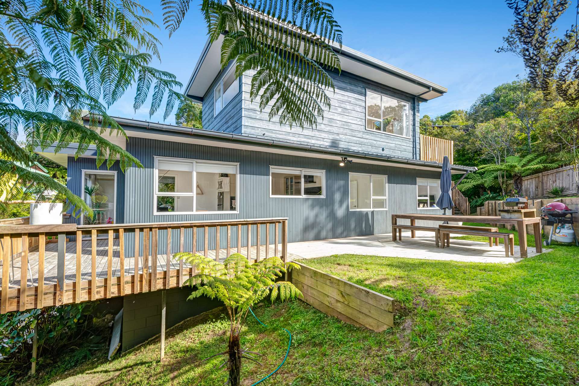806A Beach Road photo 0
