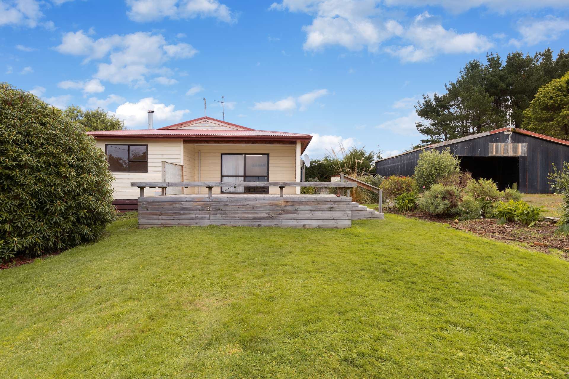 38 Colac Bay Road photo 3